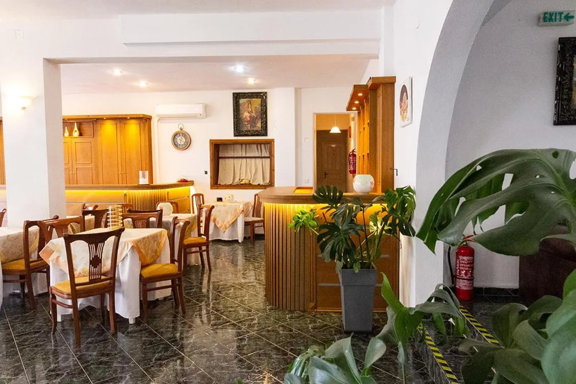 Restaurant/places to eat in Pagona Hotel