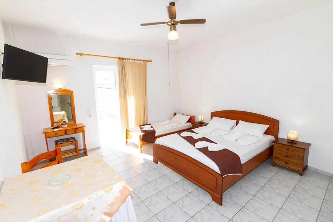 Bedroom, Bed in Pagona Hotel