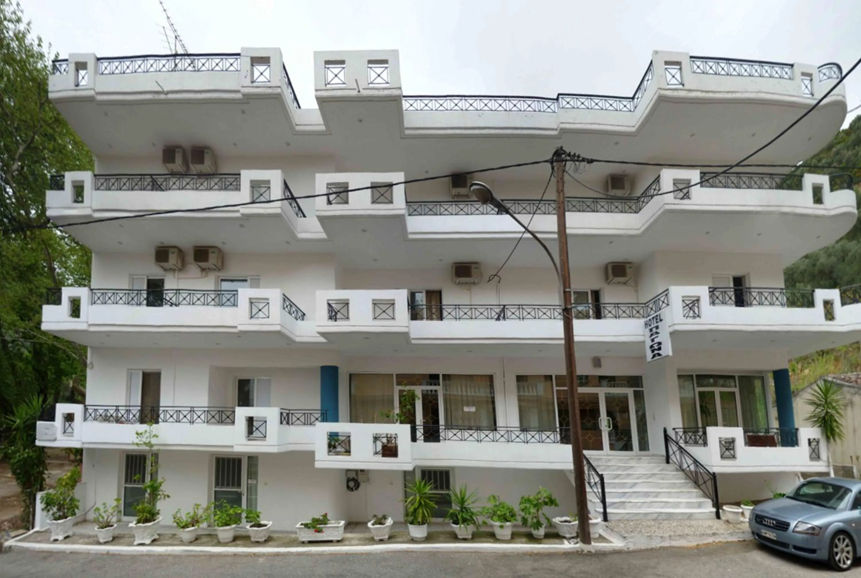 Facade/entrance in Pagona Hotel