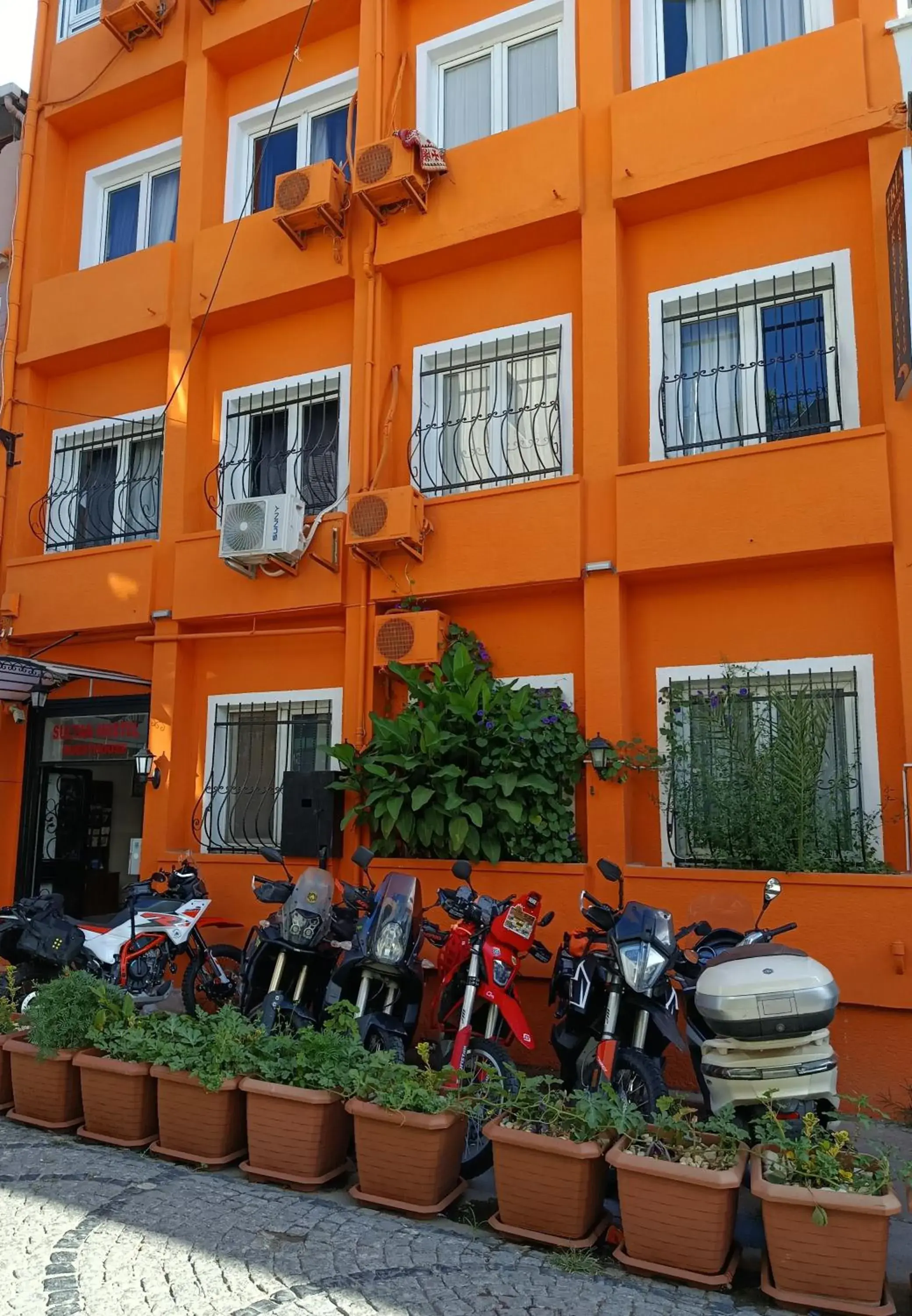 Property building in Sultan Hostel & Guesthouse Property building in Sultan Hostel & Guesthouse