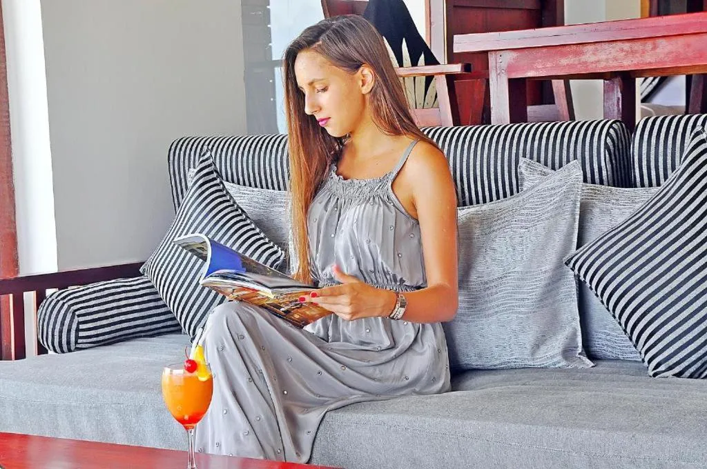 Living room in The Long Beach Resort & Spa