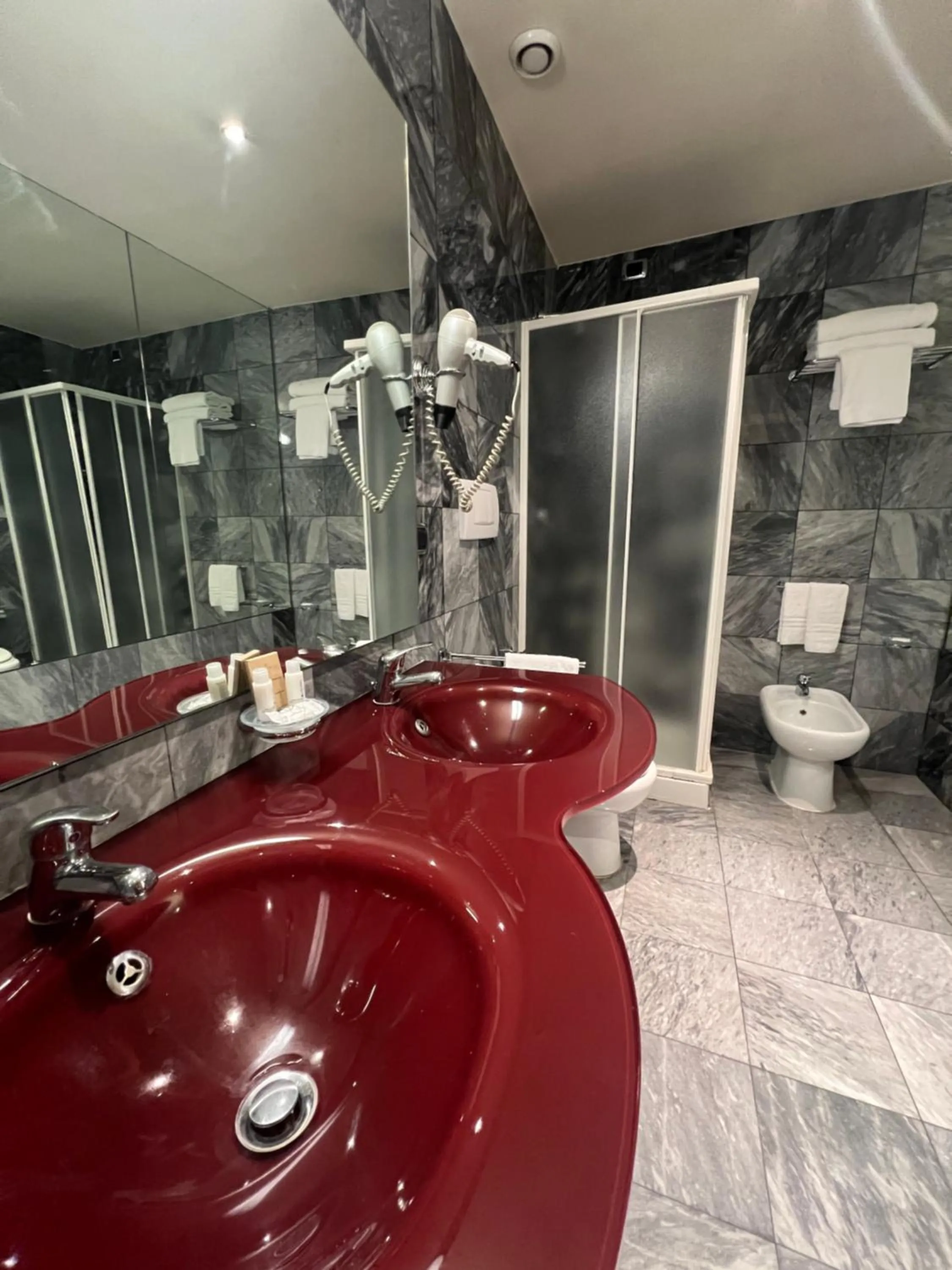 Bathroom in Hotel La Fenice