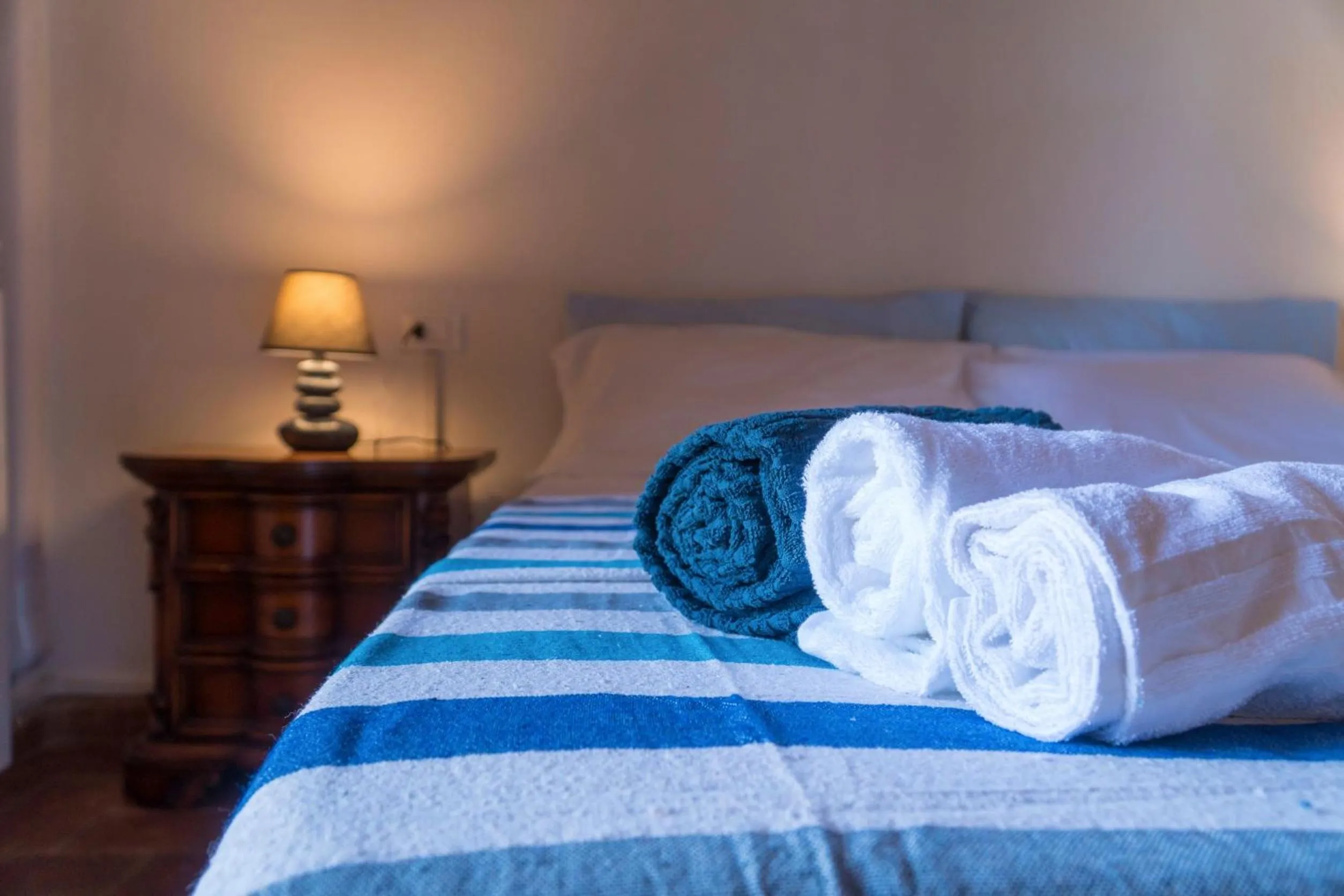 Bedroom, Bed in Dolce Vita