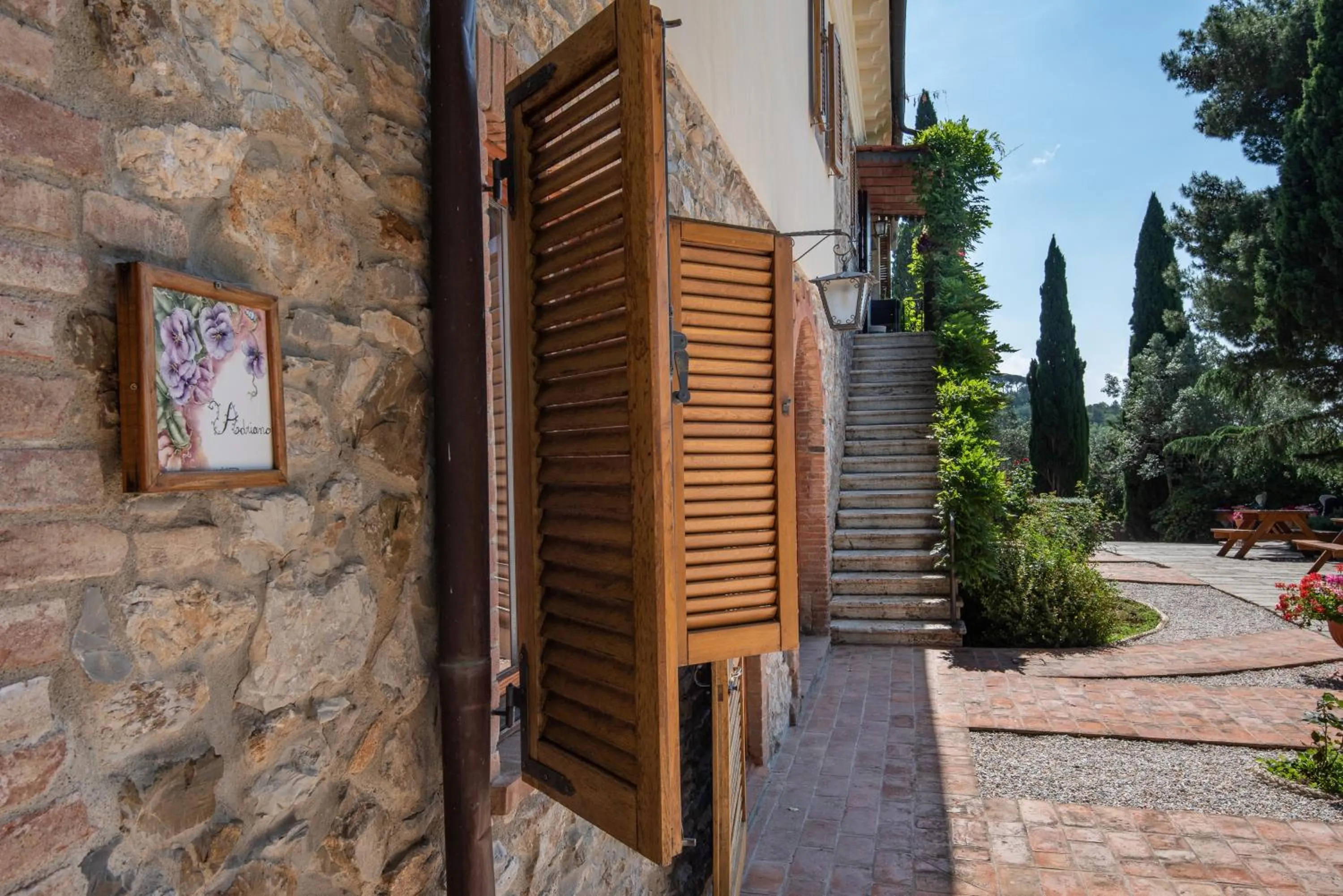 Decorative detail in Dolce Vita