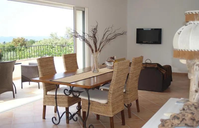 Day in L'Alivi di l'Osari