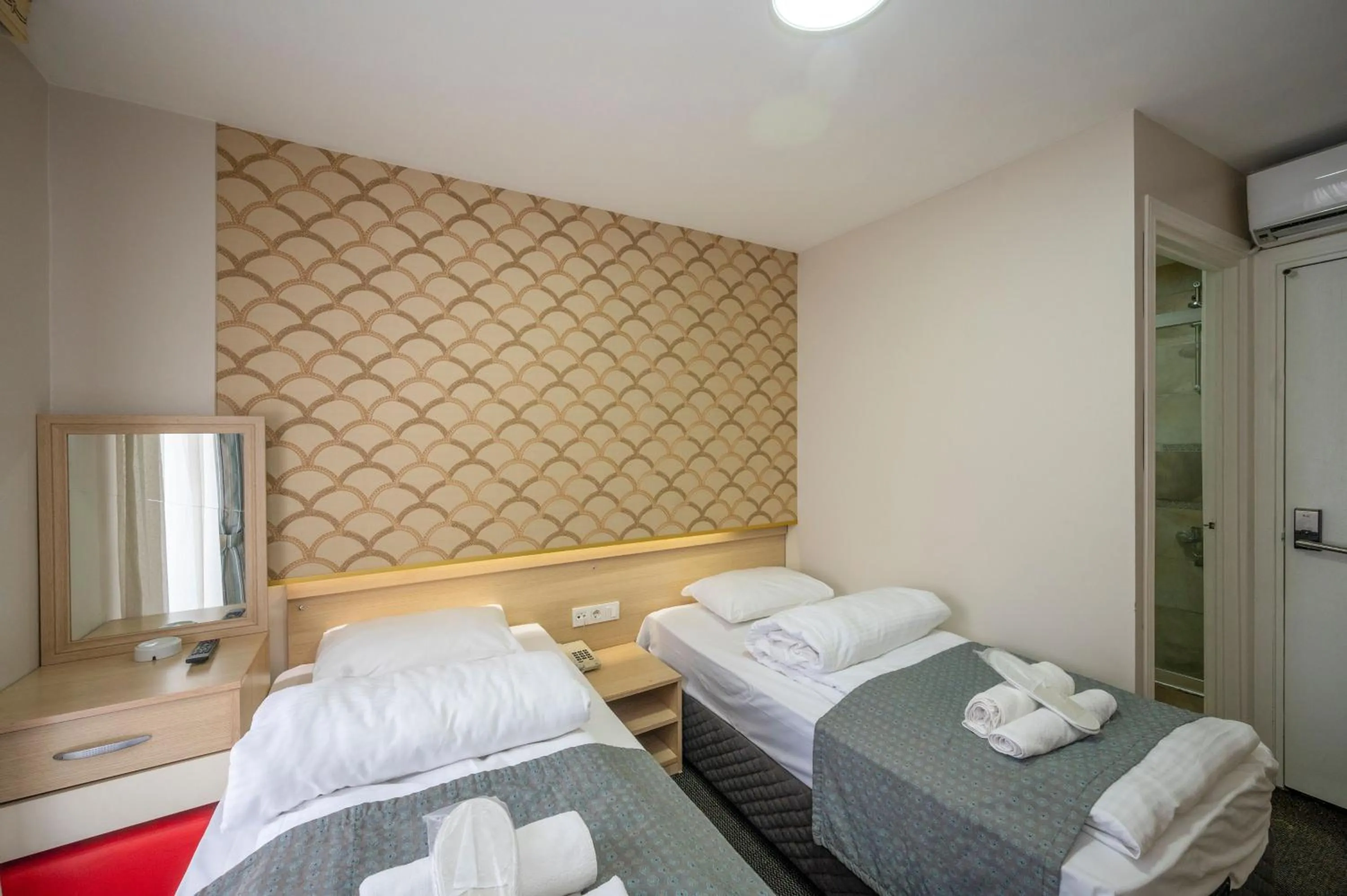 Photo of the whole room, Bed in Hotel Melita