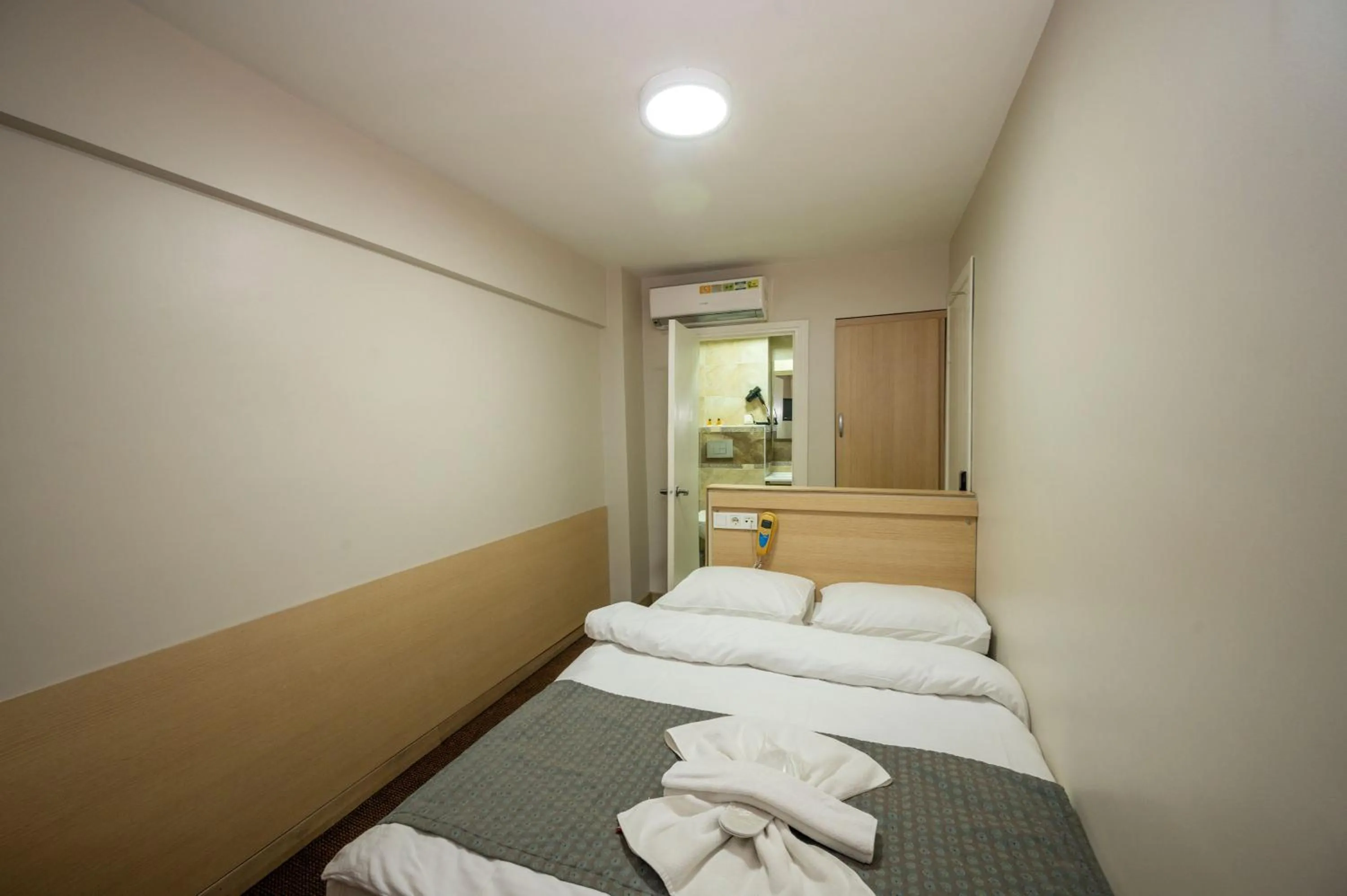 Photo of the whole room, Bed in Hotel Melita