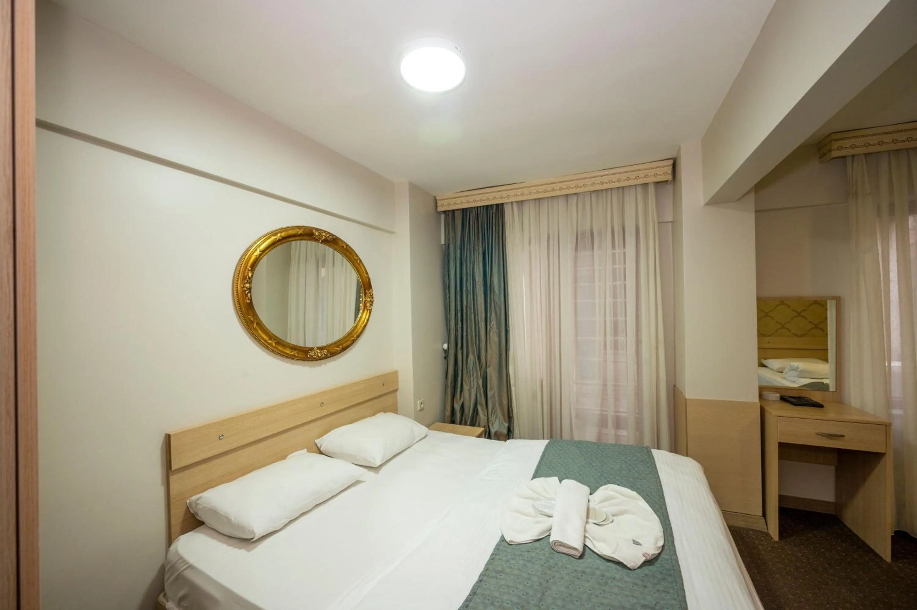 Photo of the whole room, Bed in Hotel Melita