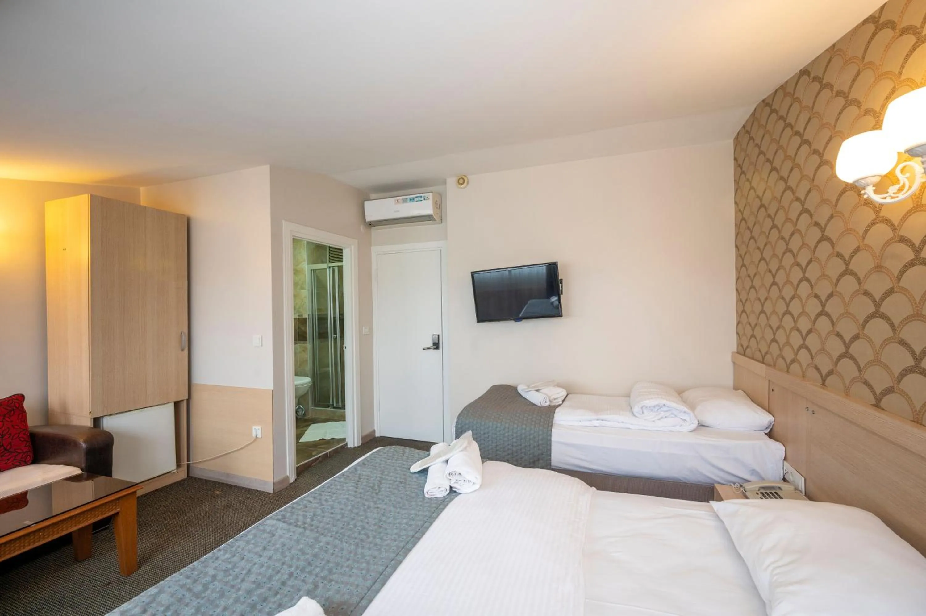 Photo of the whole room, Bed in Hotel Melita