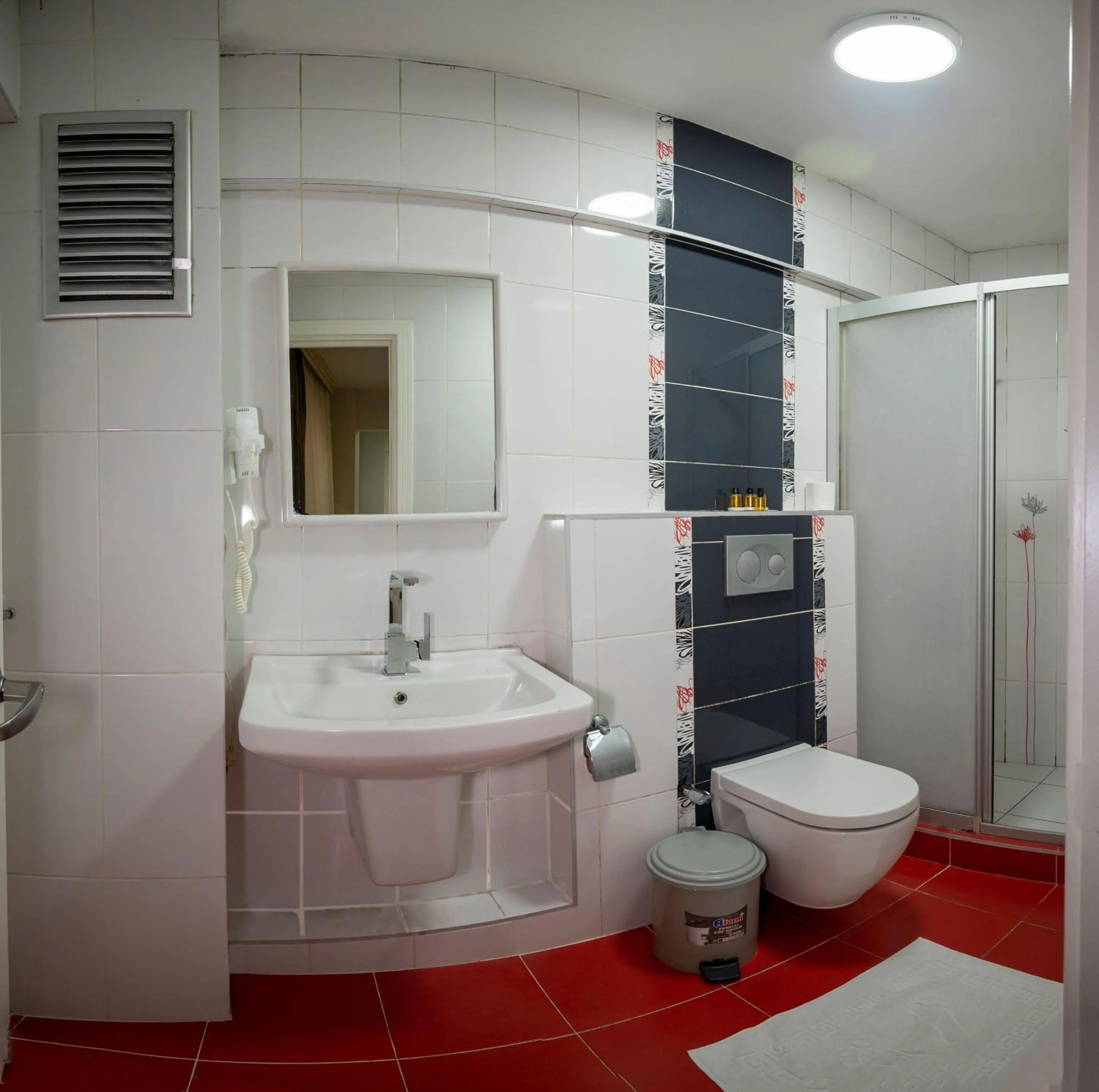 Bathroom in Hotel Melita