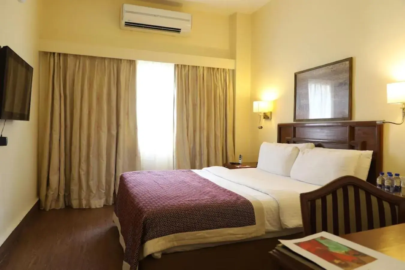 TV and multimedia, Bed in Gir Serai - IHCL SeleQtions TV and multimedia, Bed in Gir Serai - IHCL SeleQtions