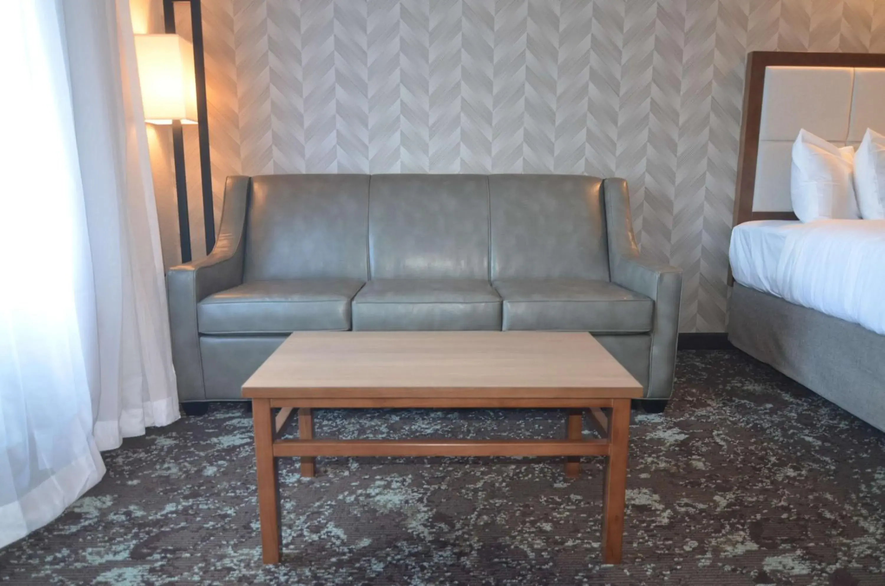 Bedroom, Bed in Best Western Premier Ankeny Hotel Bedroom, Bed in Best Western Premier Ankeny Hotel