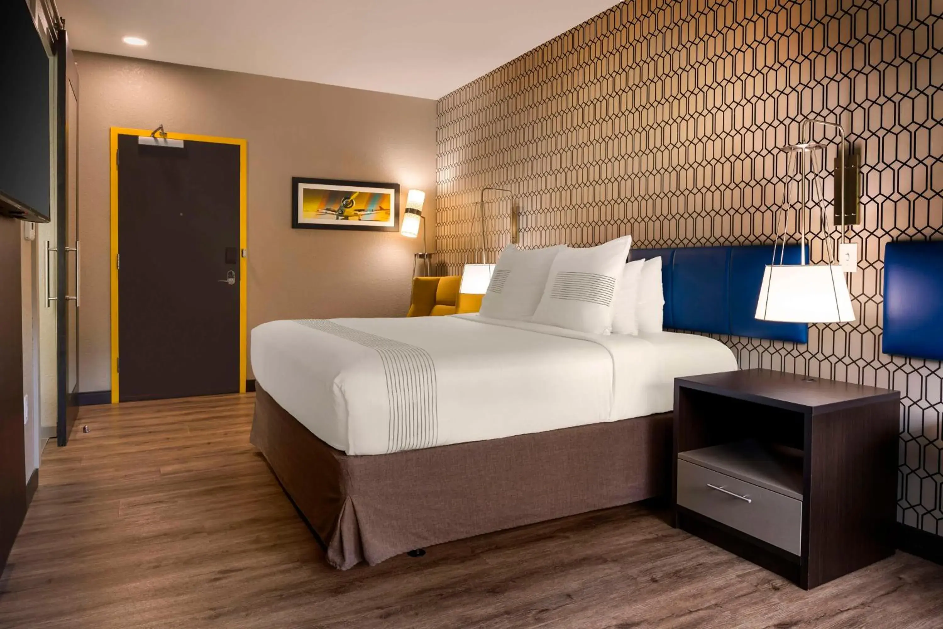 Bedroom, Bed in GLo Hotel Asheville-Blue Ridge Parkway Bedroom, Bed in GLo Hotel Asheville-Blue Ridge Parkway