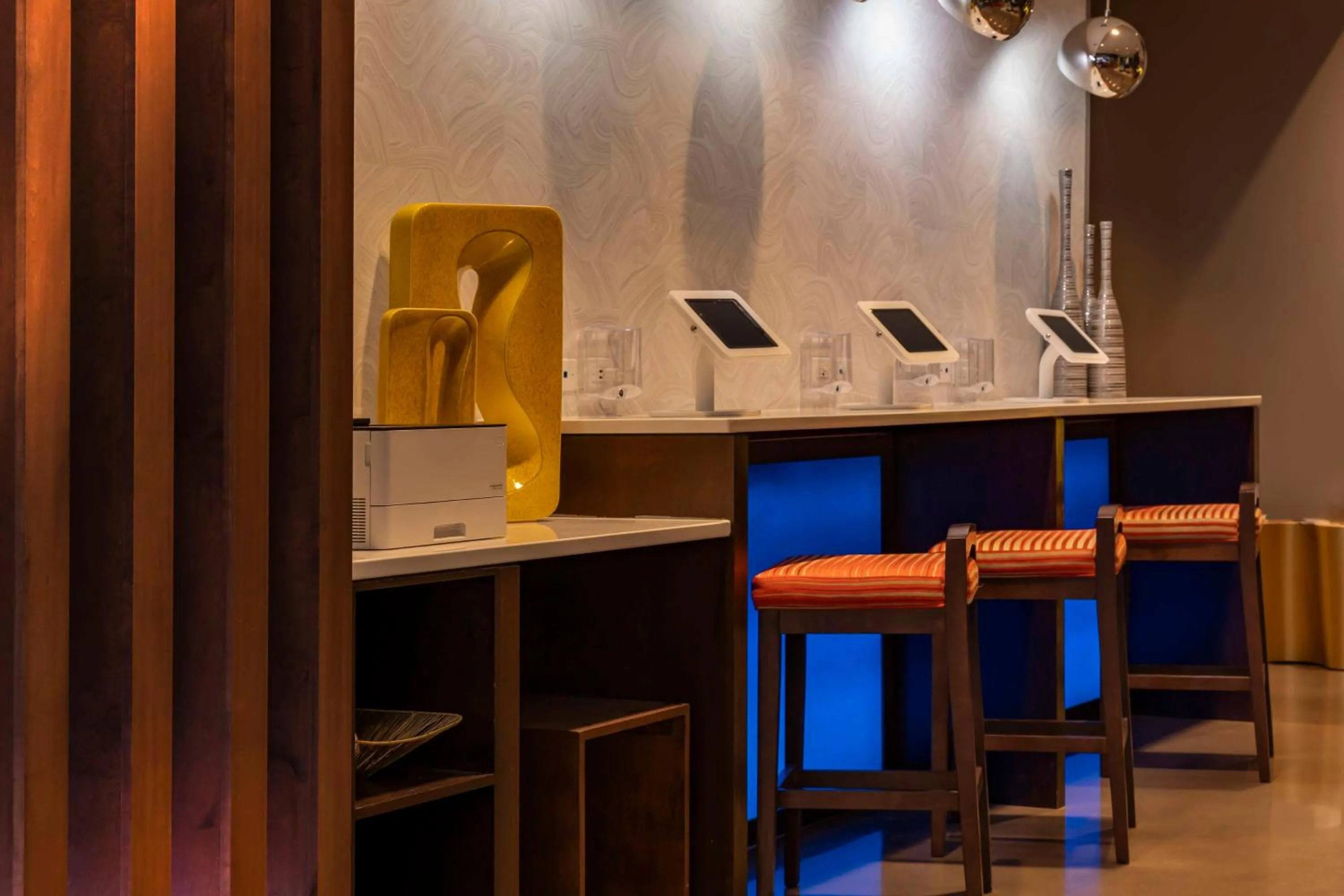 Business facilities in GLo Hotel Asheville-Blue Ridge Parkway