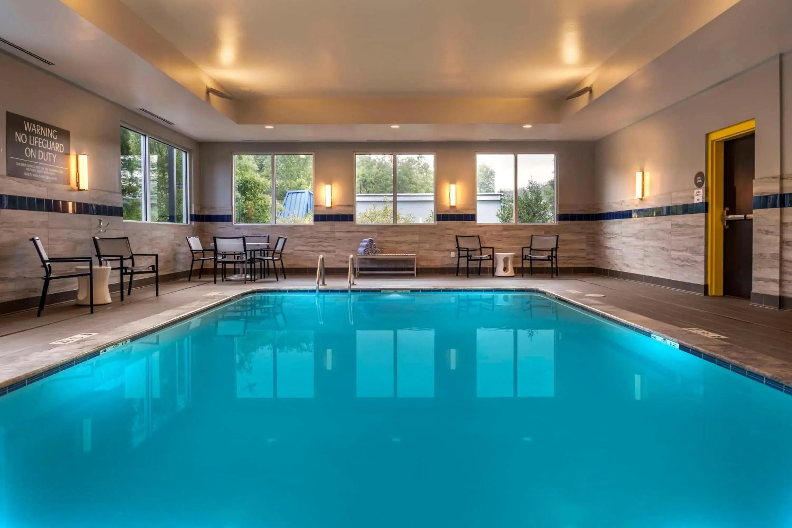 Pool view in GLo Hotel Asheville-Blue Ridge Parkway Pool view in GLo Hotel Asheville-Blue Ridge Parkway