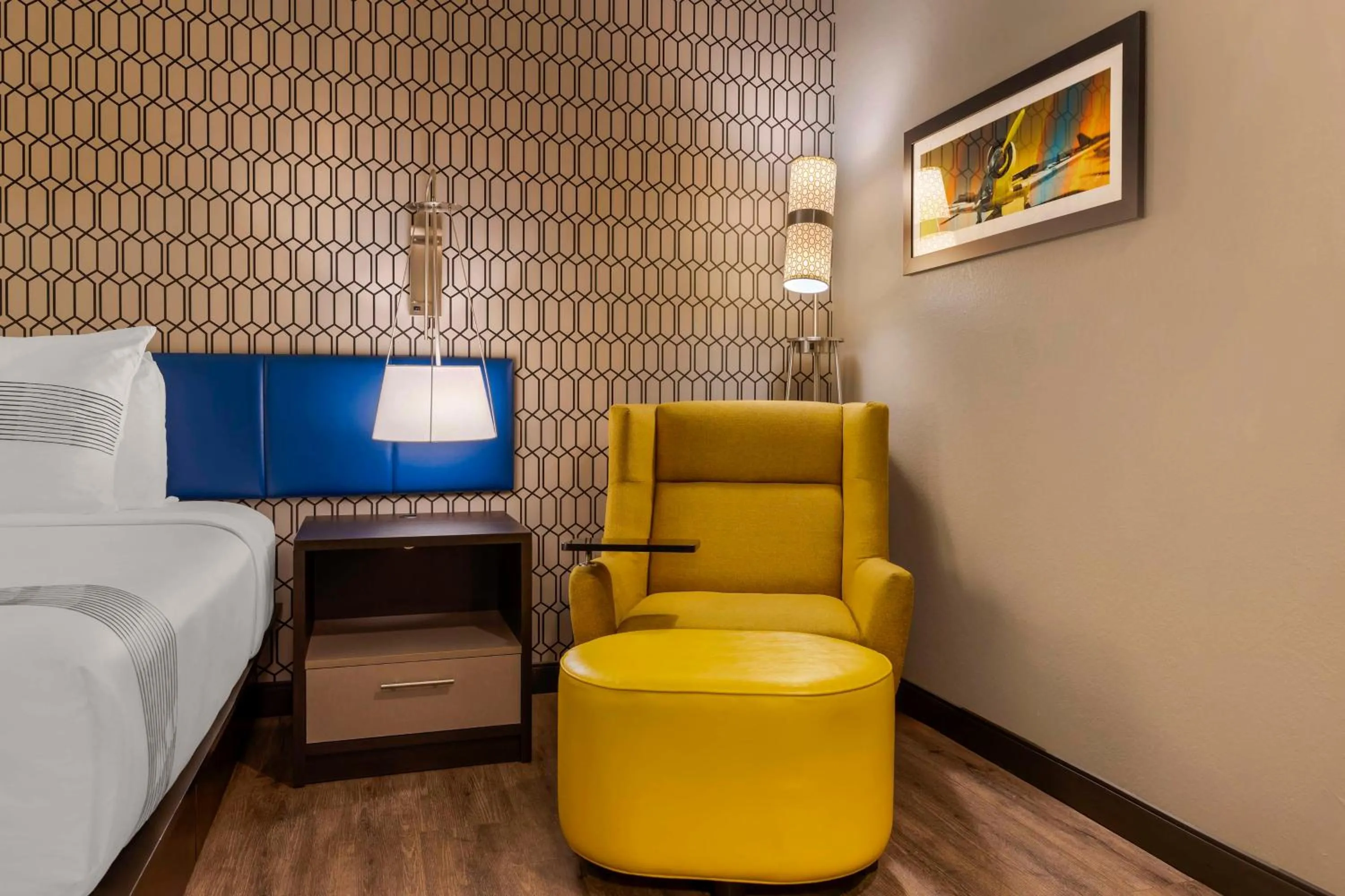 Bedroom, Bed in GLo Hotel Asheville-Blue Ridge Parkway