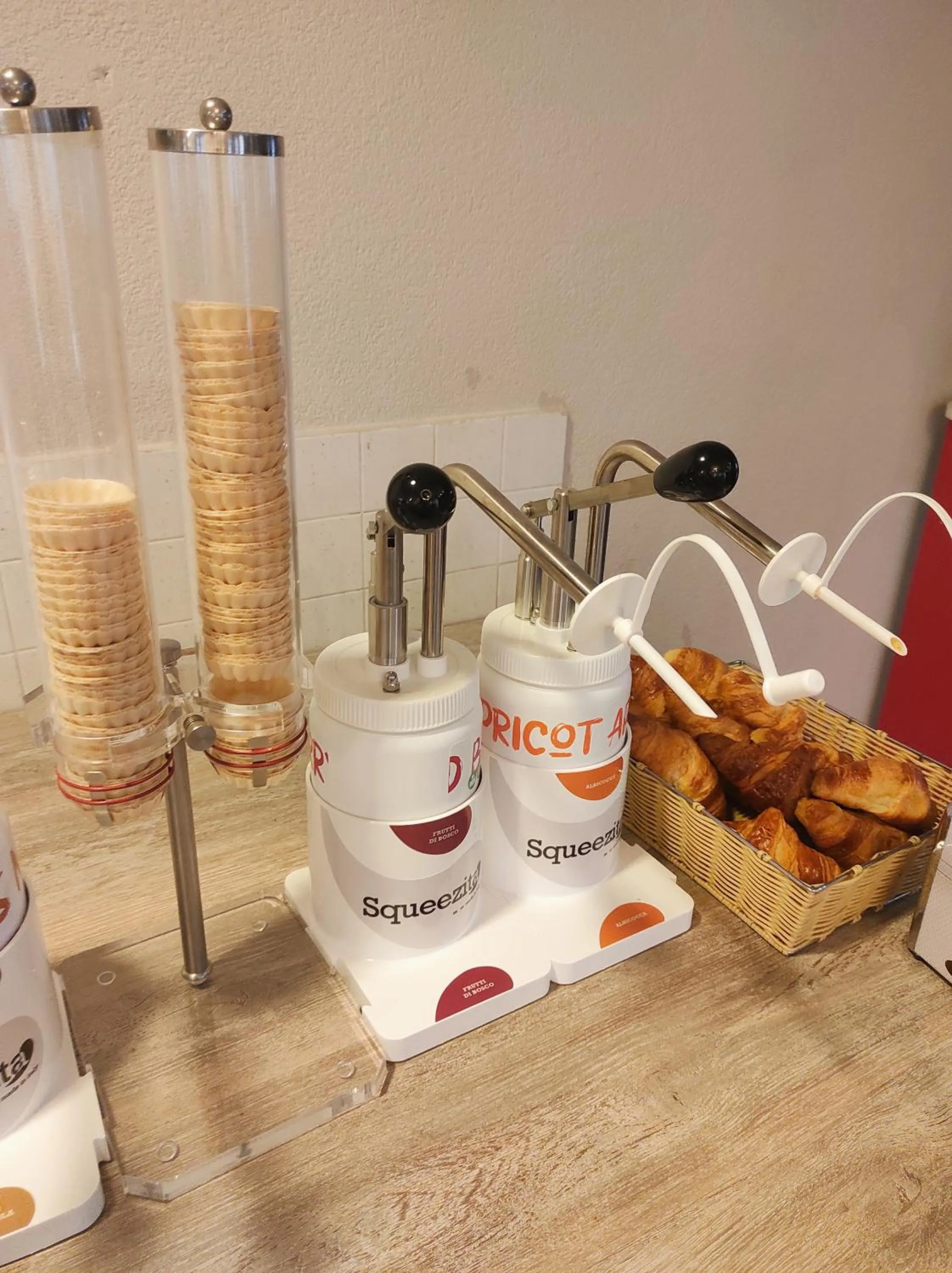 Breakfast in Hotel Bacco Rooms and Breakfast