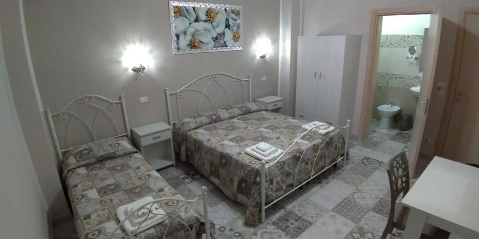 Triple Room with Private Bathroom in B&B Nonna Irene Triple Room with Private Bathroom in B&B Nonna Irene