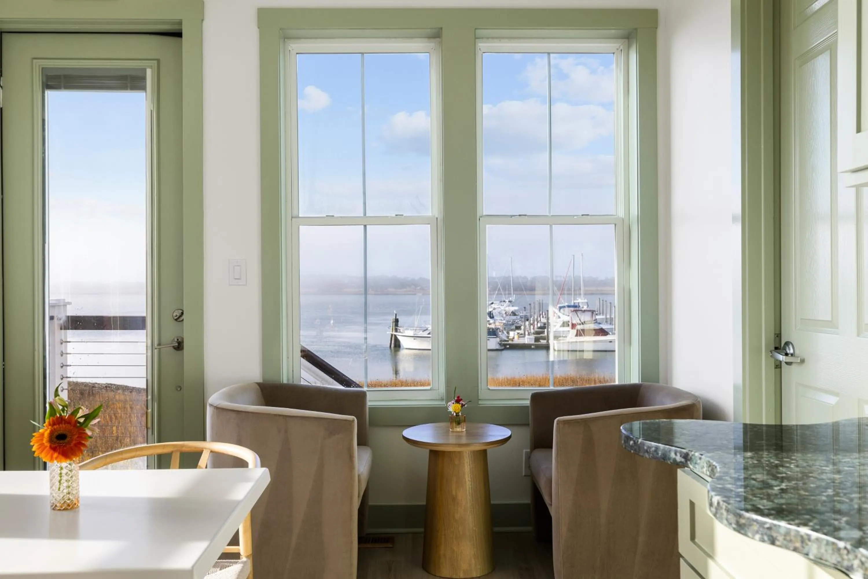 Breakfast in Regatta Inn - Adults Only