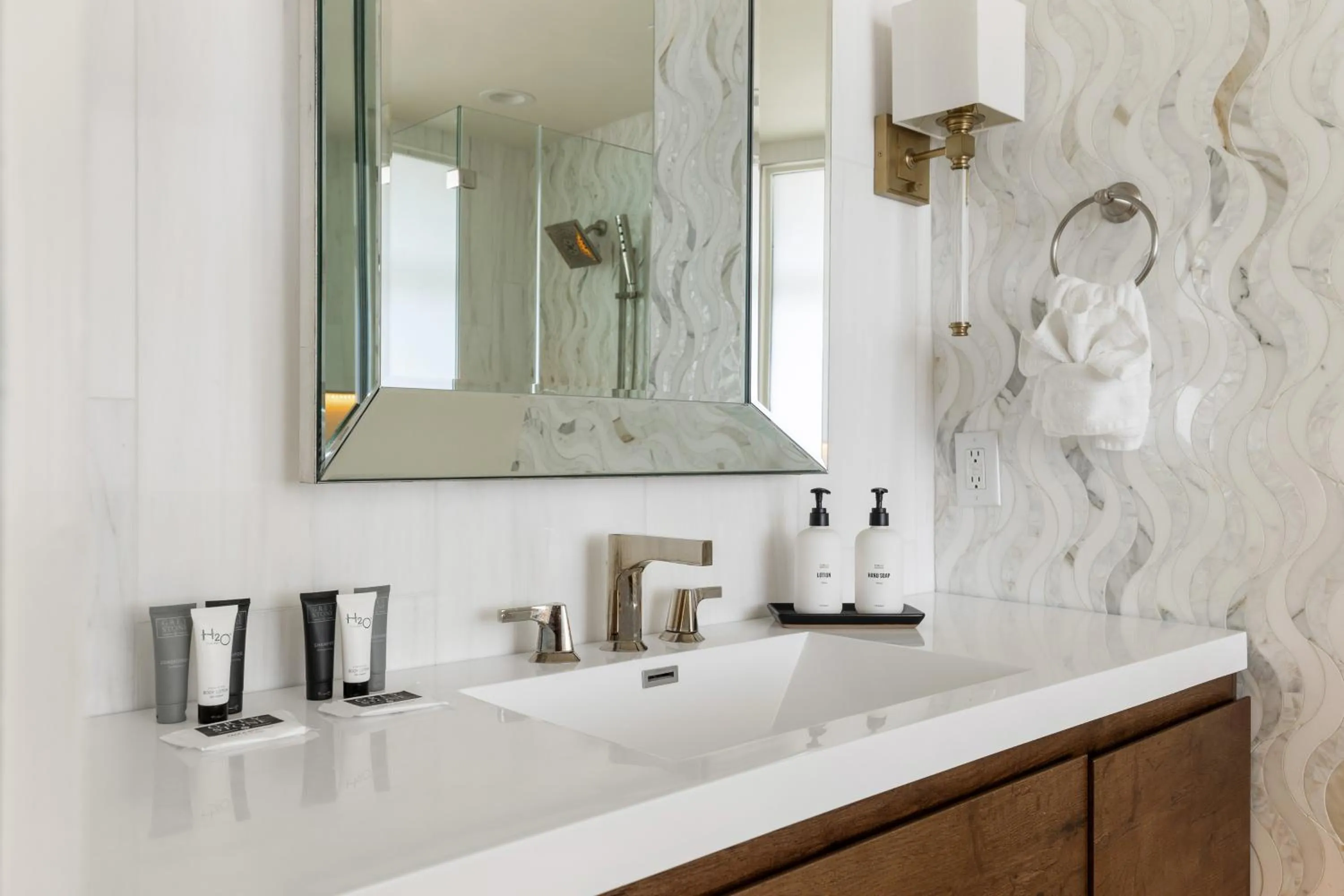 Bathroom in Regatta Inn - Adults Only