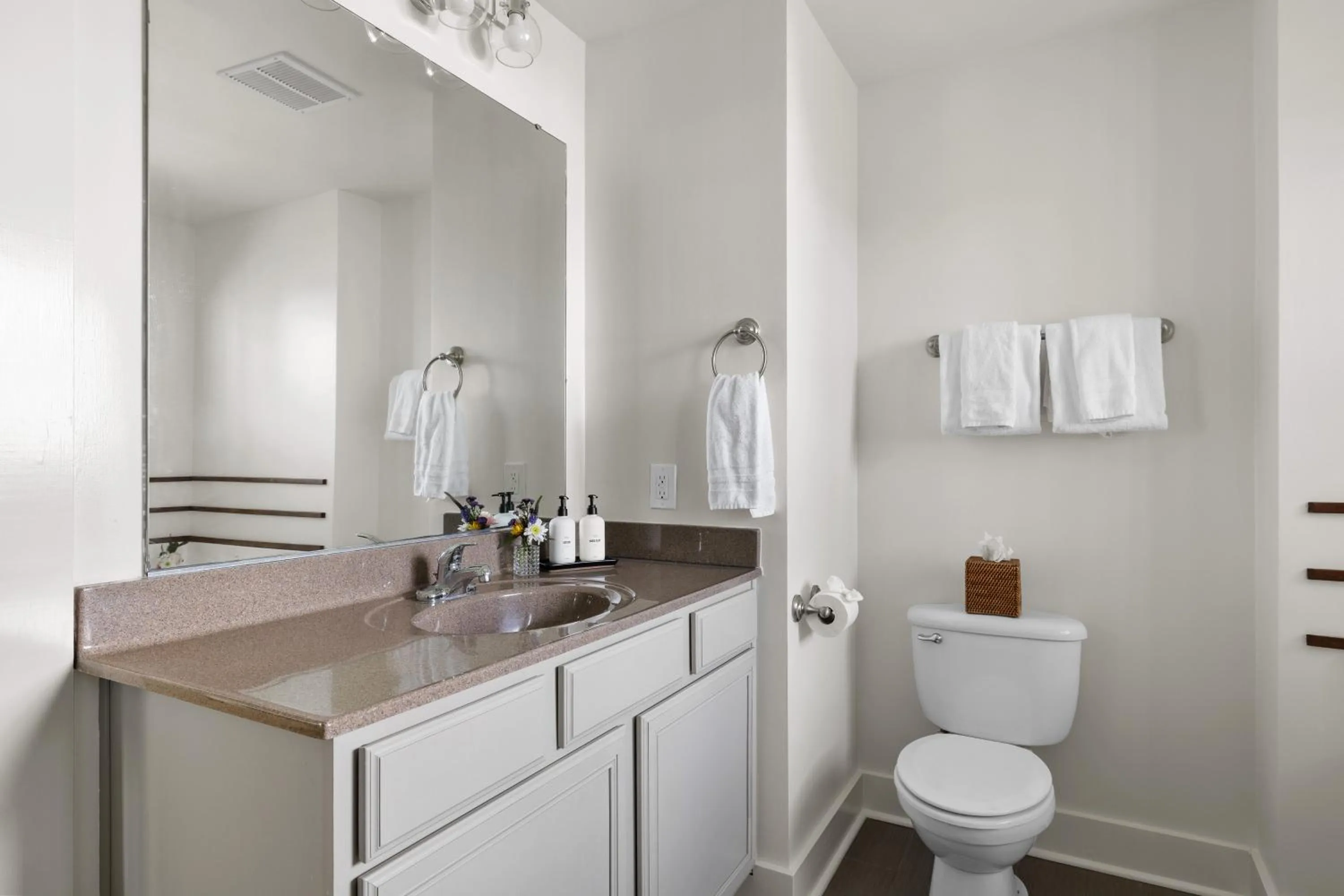 Bathroom in Regatta Inn - Adults Only