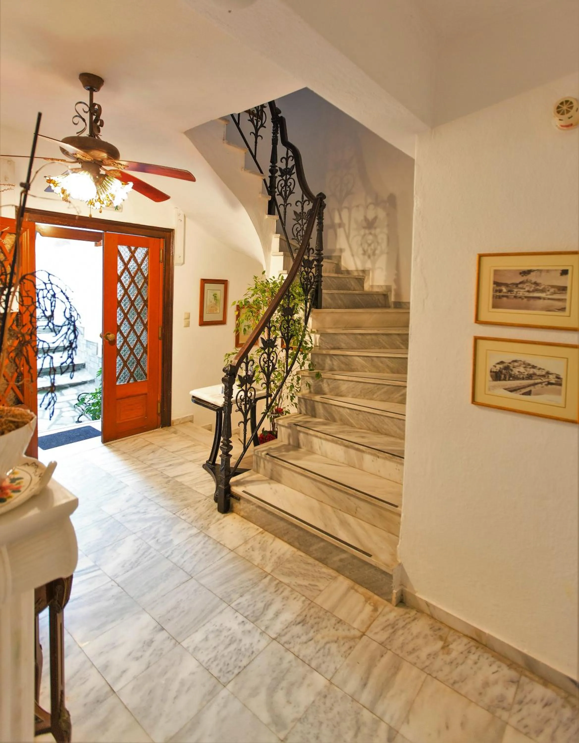 Facade/entrance in Hotel Villa Orsa