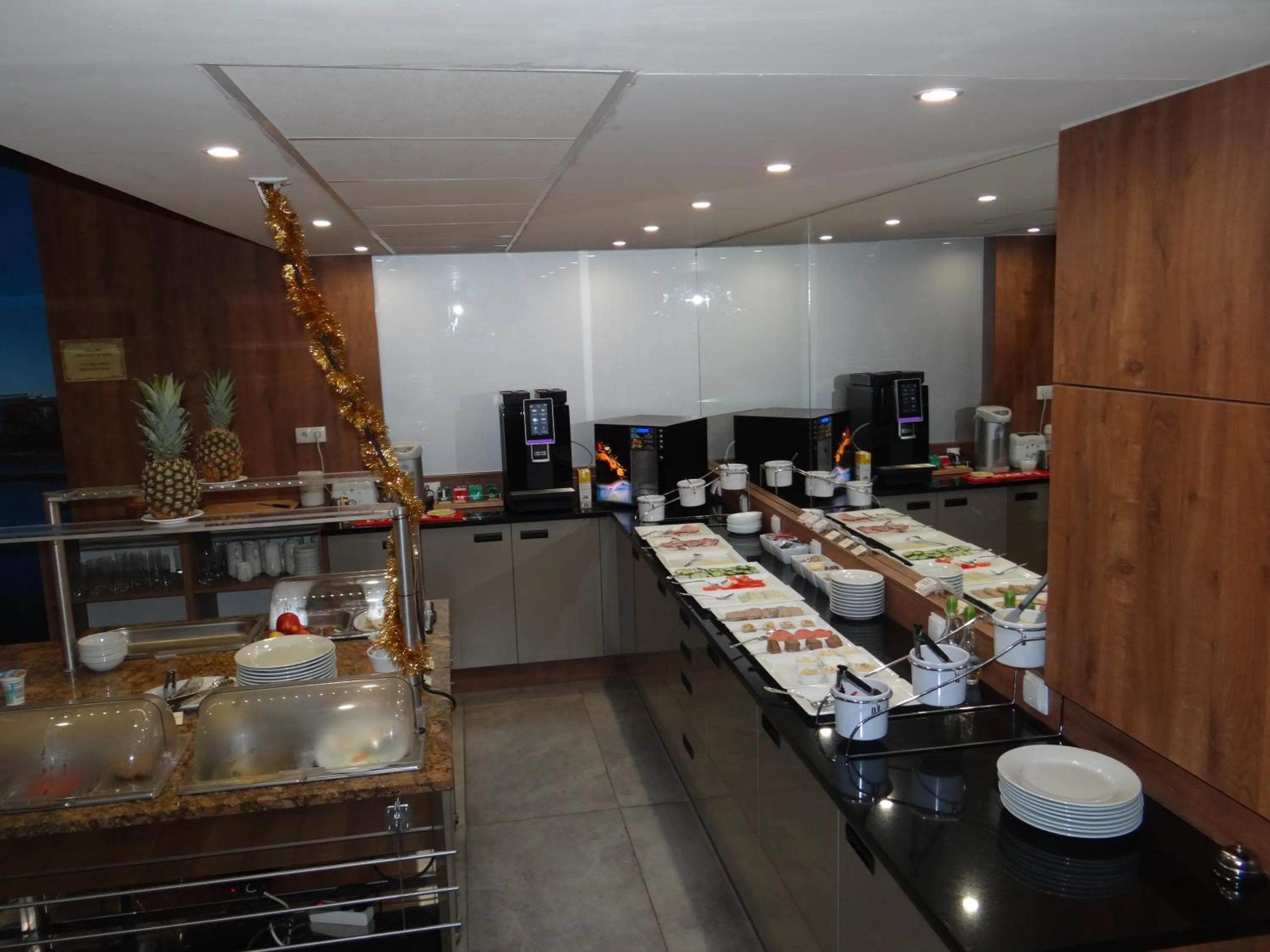 Breakfast in Hotel Relax