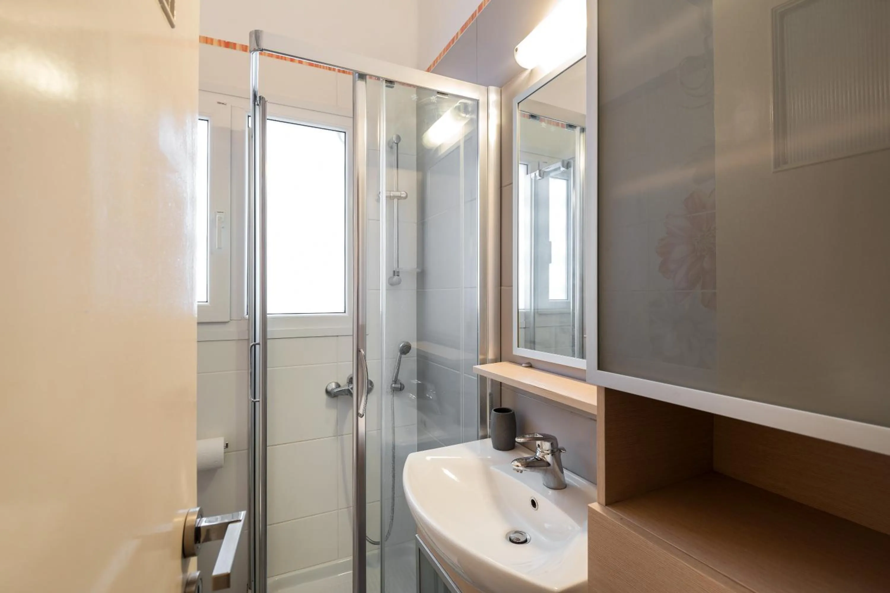 Acropolis Stylish Suite