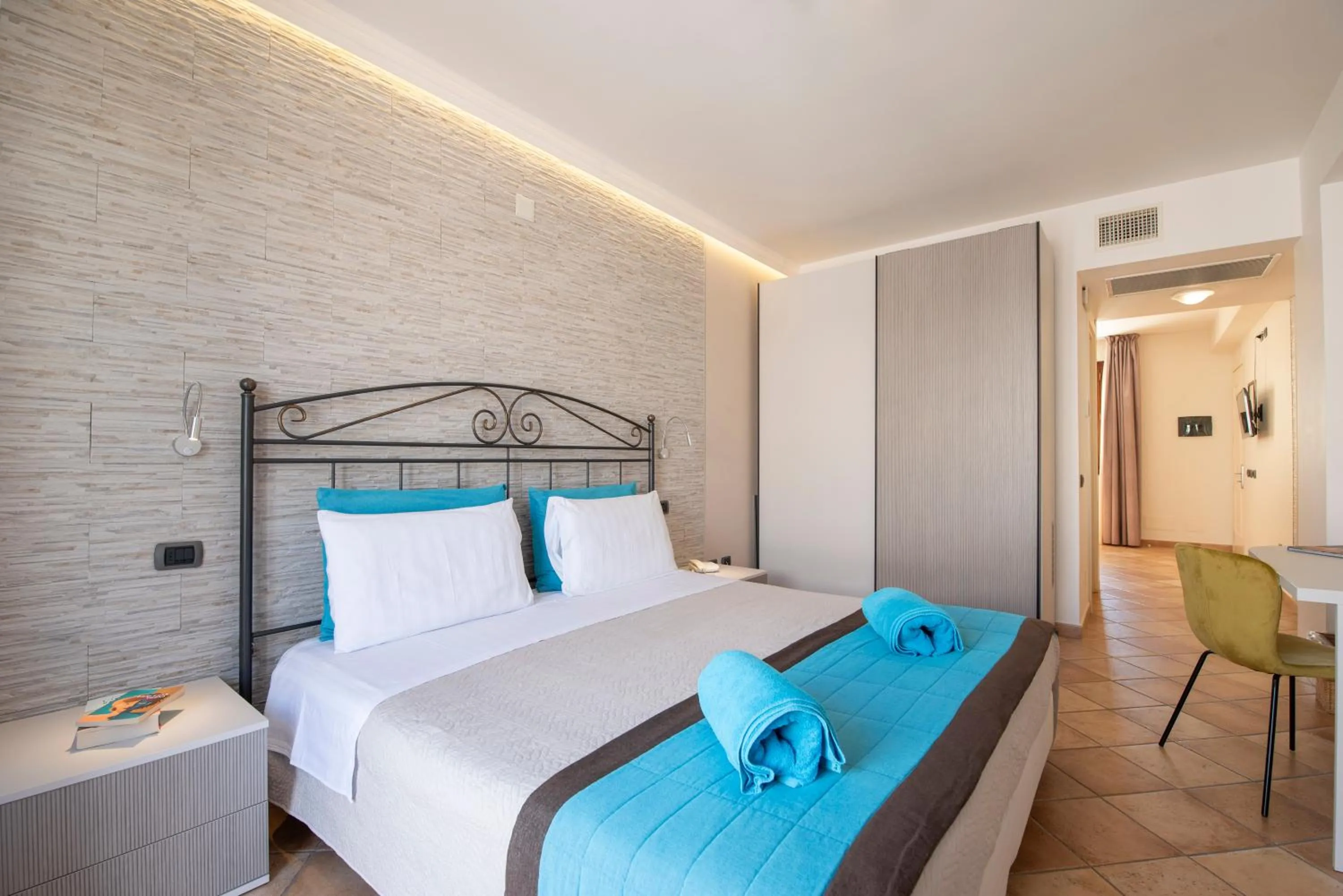 Bedroom, Bed in Hotel Trinacria