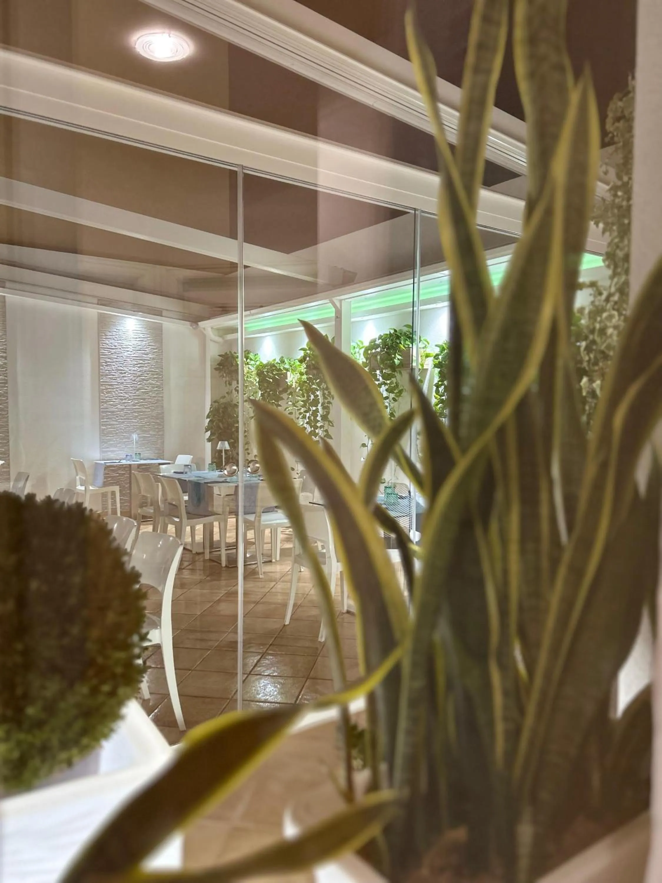 Restaurant/places to eat in Hotel Trinacria