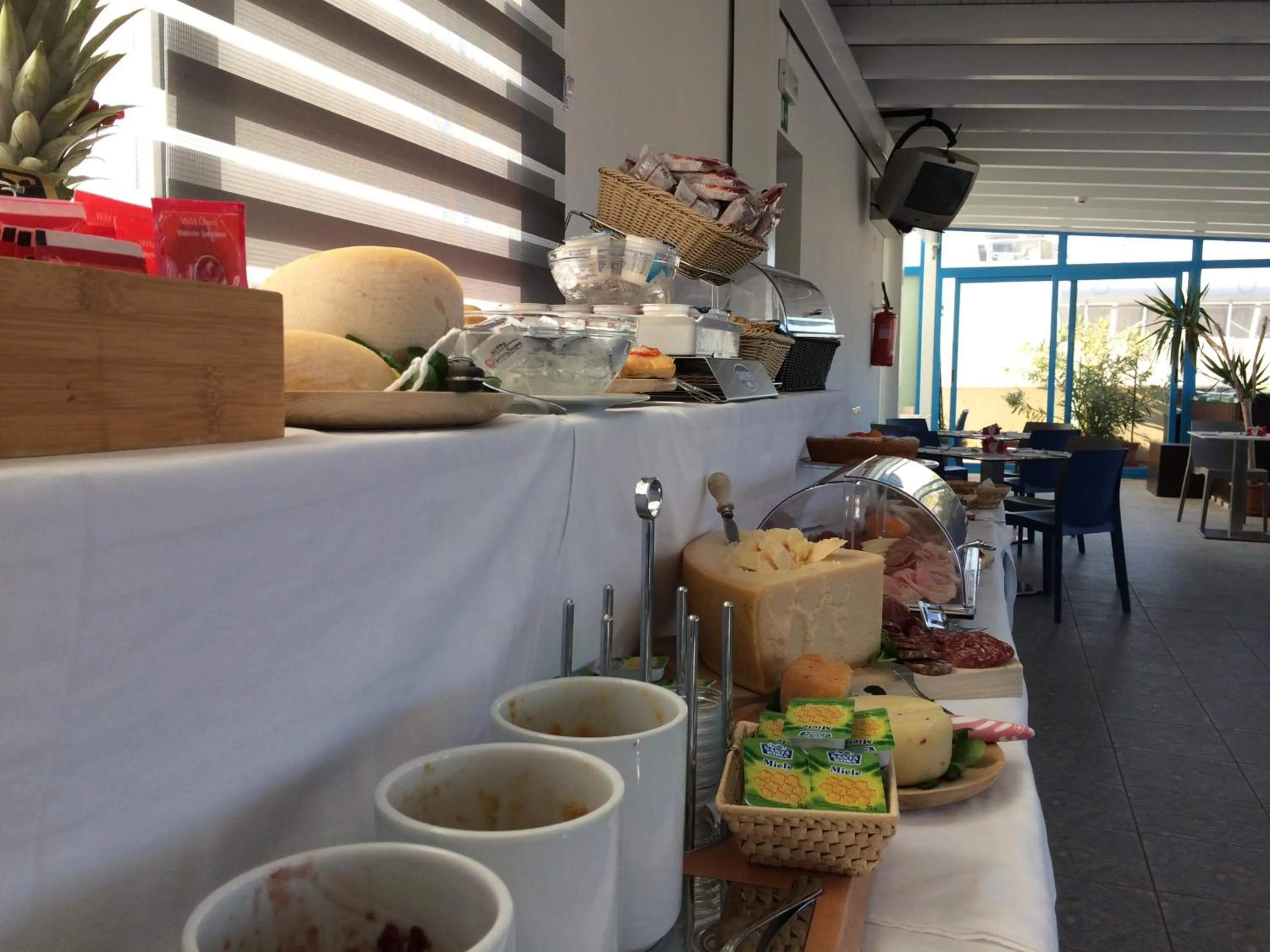 Buffet breakfast in Hotel Trinacria