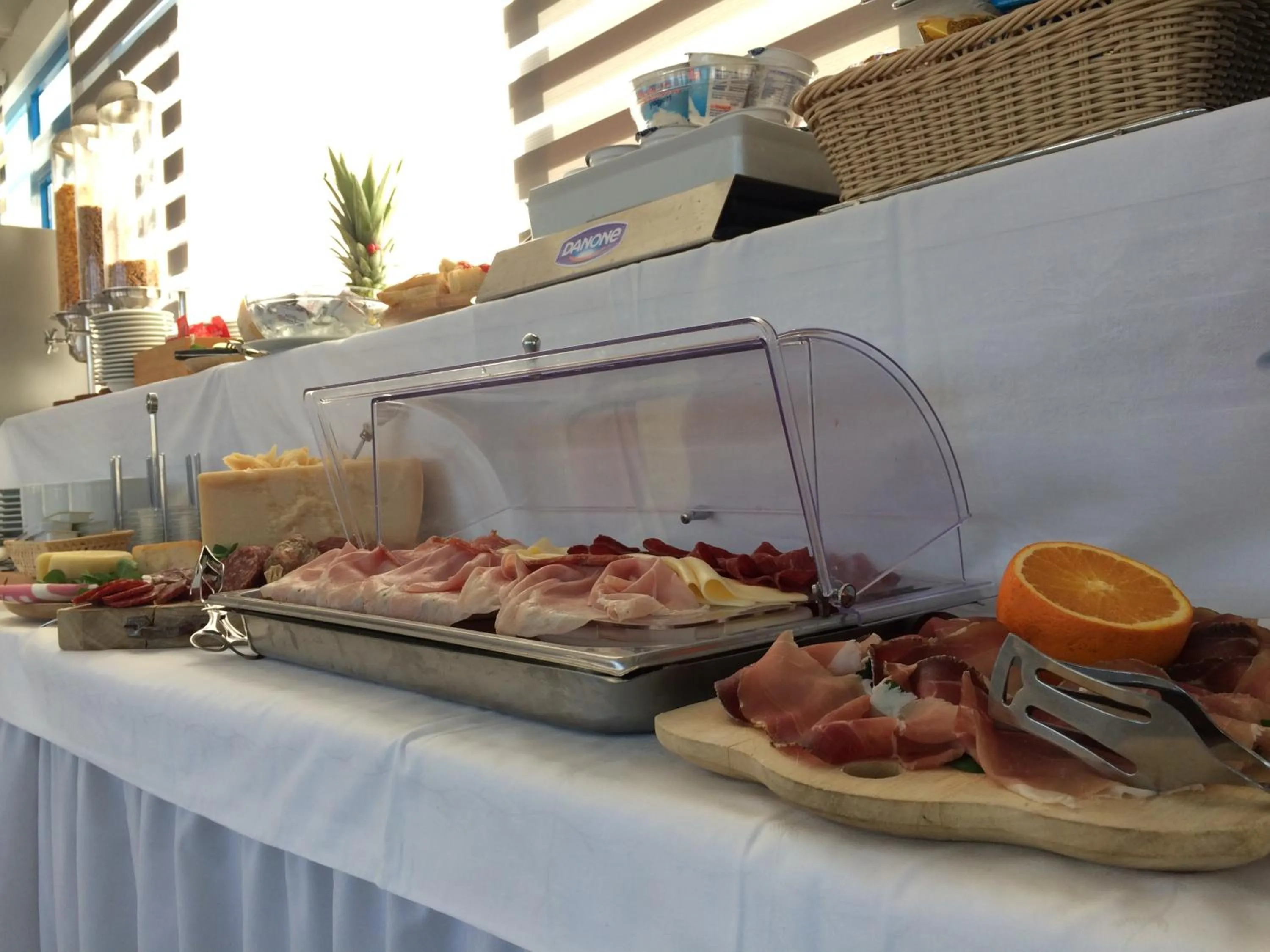 Buffet breakfast in Hotel Trinacria