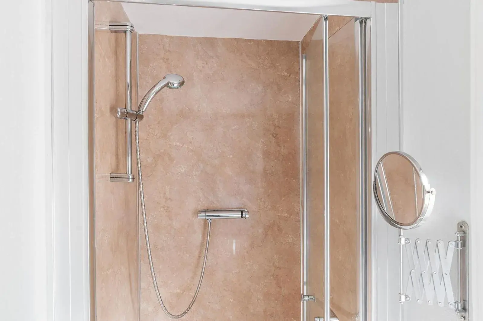 Double Room with Garden View in Aynetree Guest House Double Room with Garden View in Aynetree Guest House