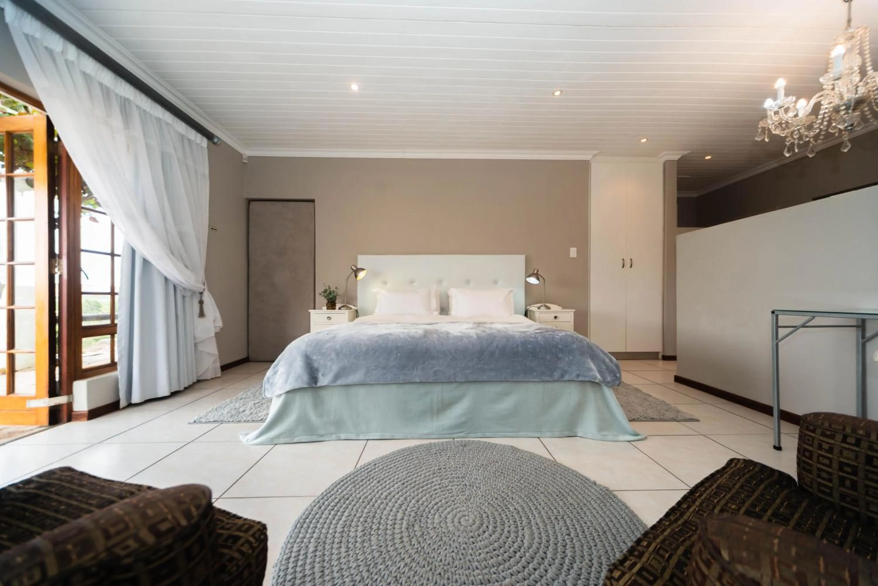 Bed in Melkboomsdrift Guest House & Conference Centre