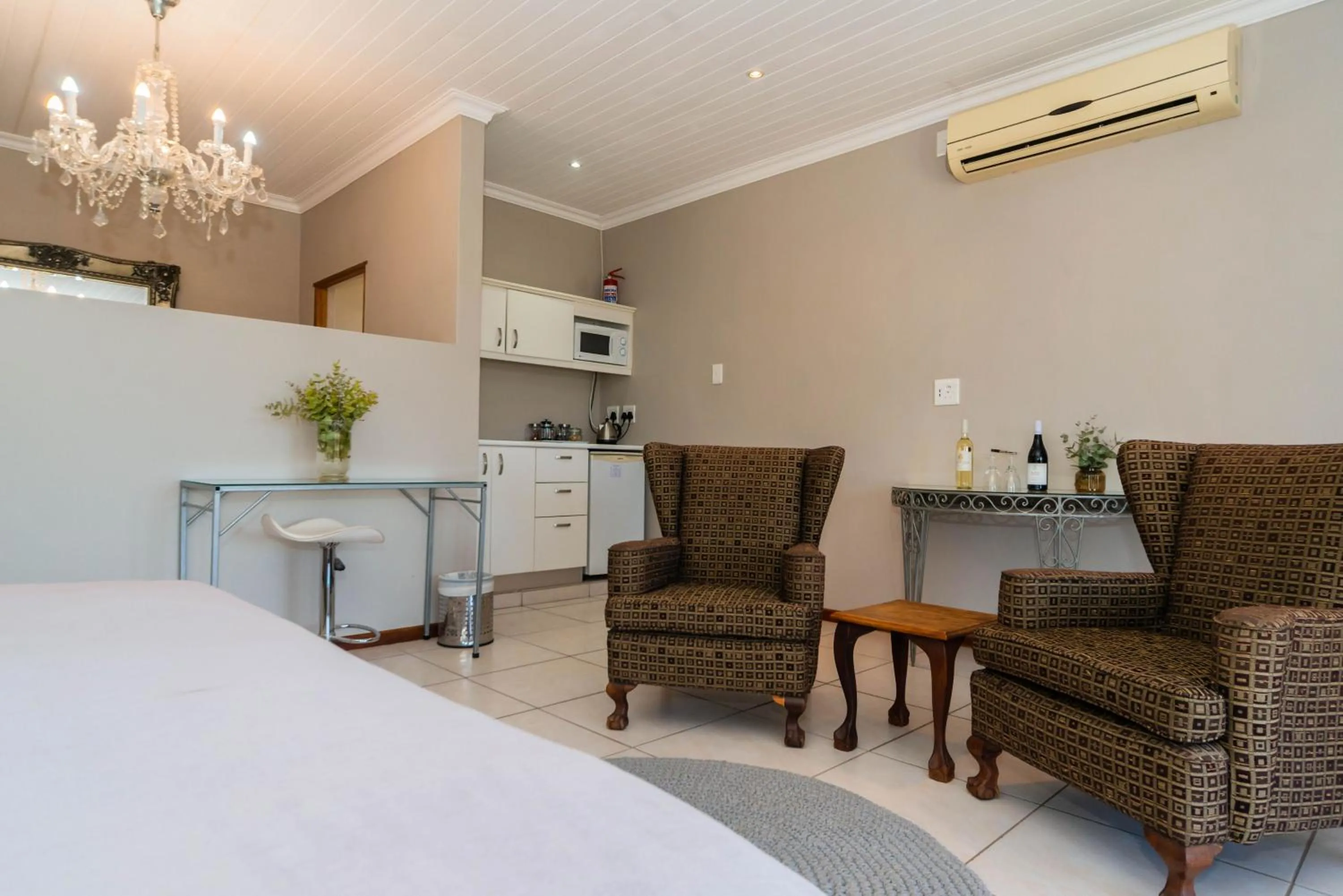 Bed in Melkboomsdrift Guest House & Conference Centre