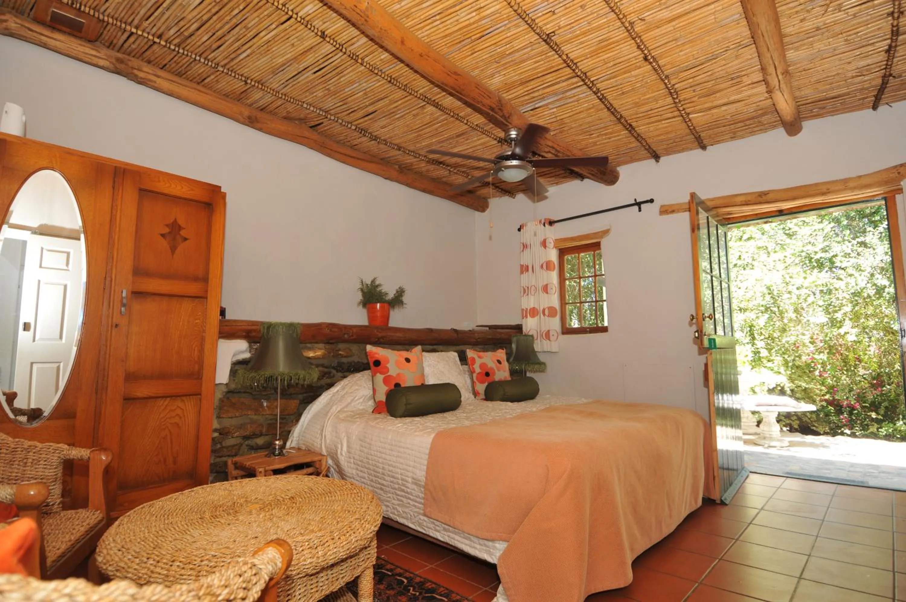 Bed in Melkboomsdrift Guest House & Conference Centre