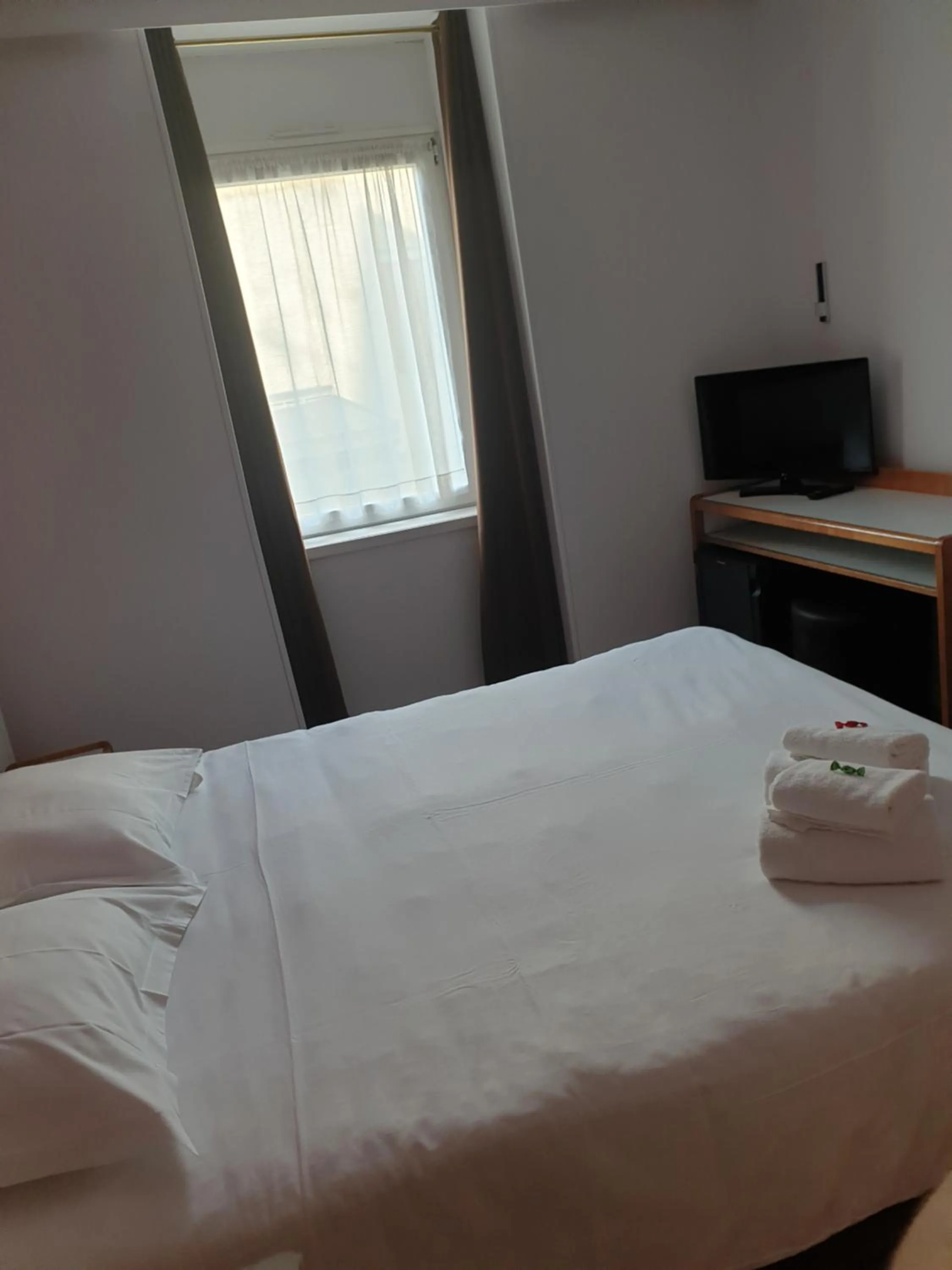 Bed in Hôtel Hermance