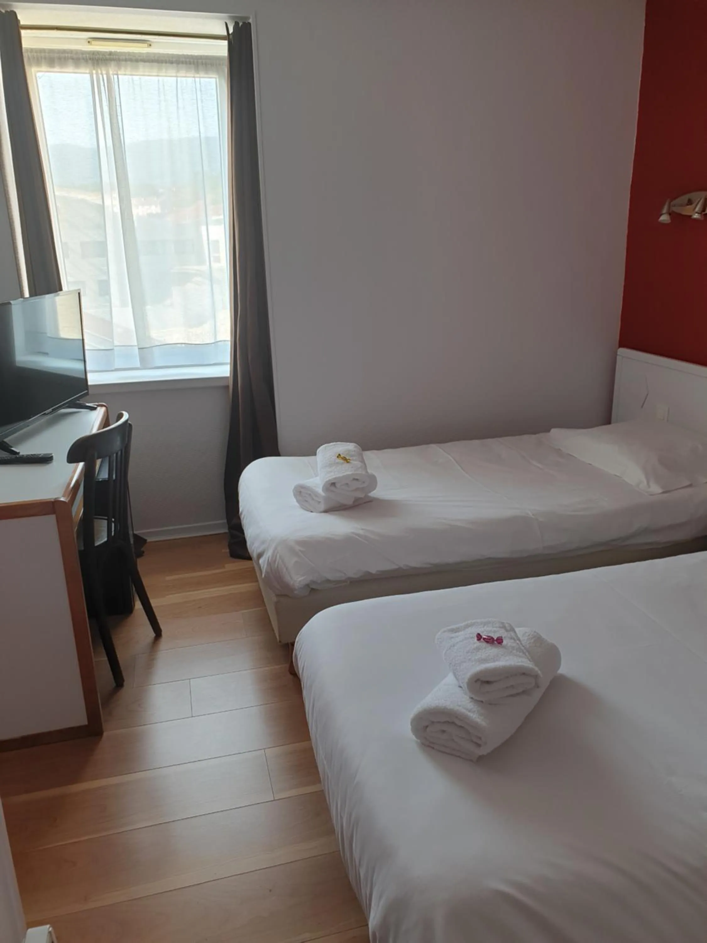 Bed in Hôtel Hermance