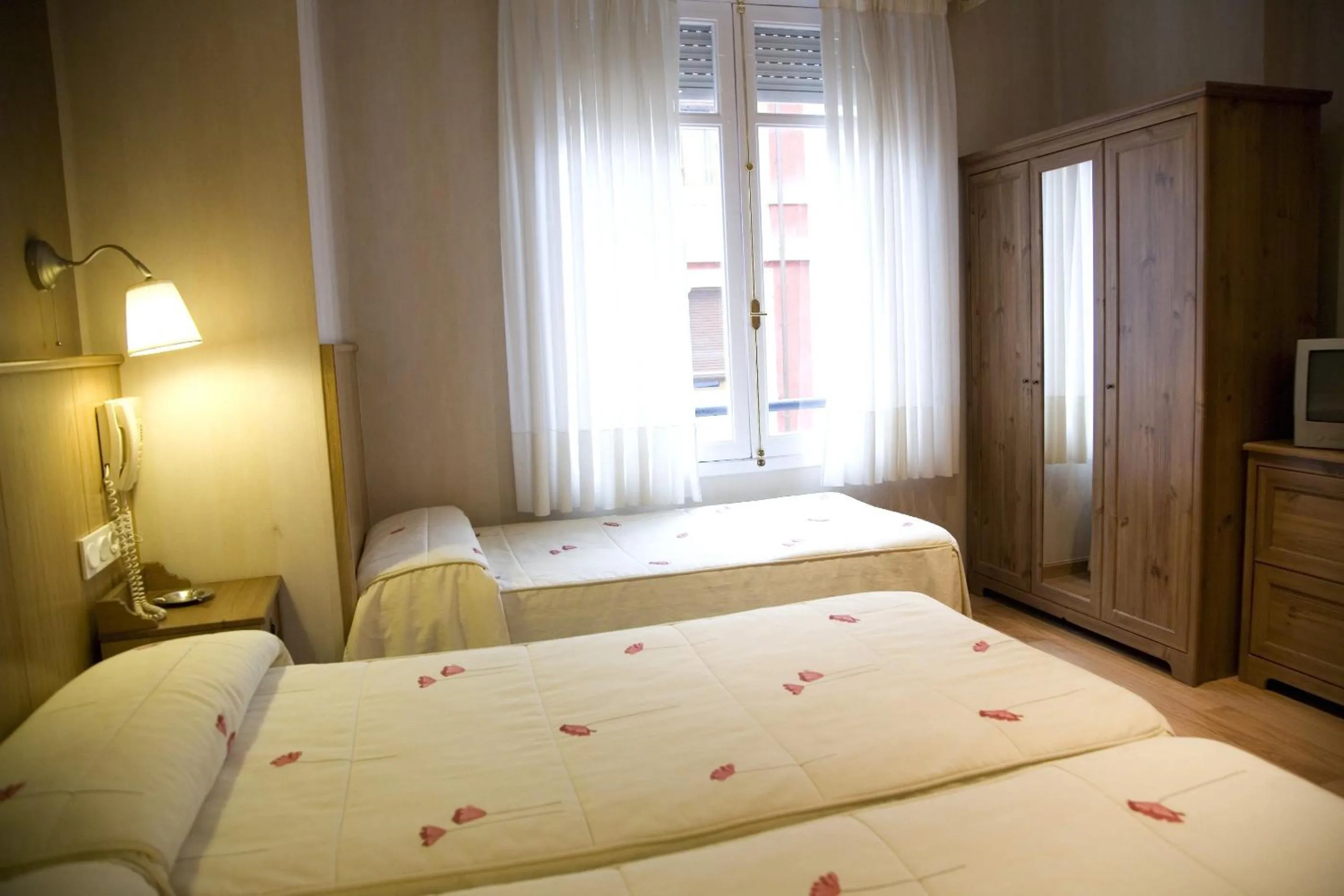 Triple Room in Hostal Orejas