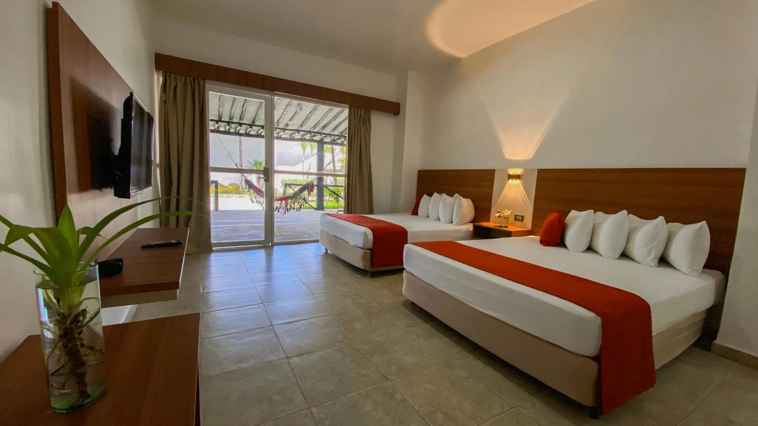 Bed in Sunsol Isla Caribe