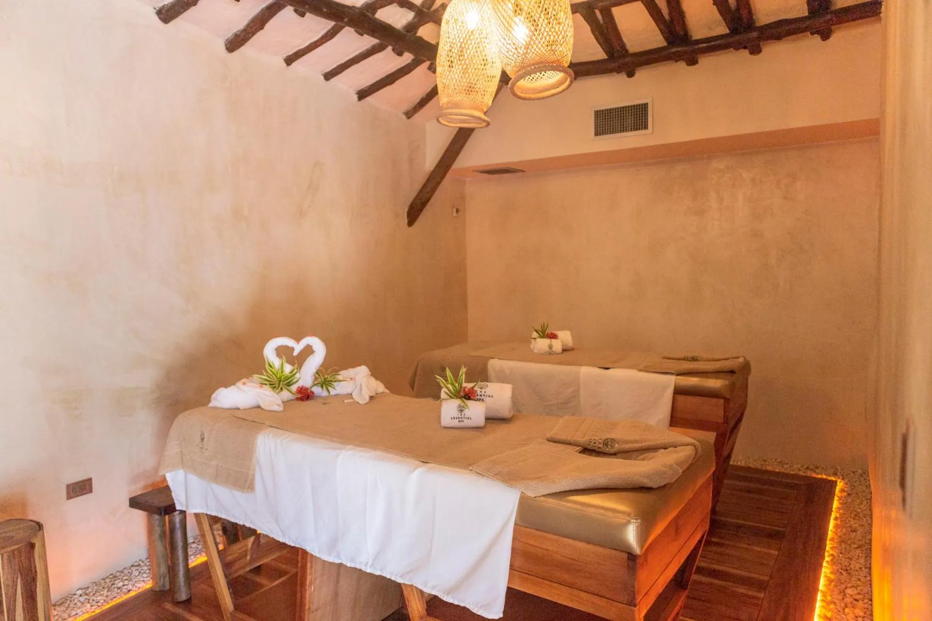 Massage in Sunsol Isla Caribe