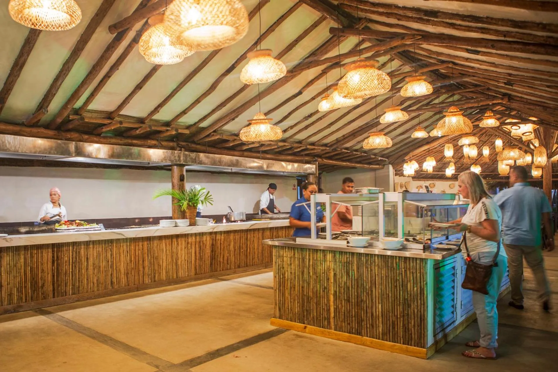 Restaurant/places to eat in Sunsol Isla Caribe