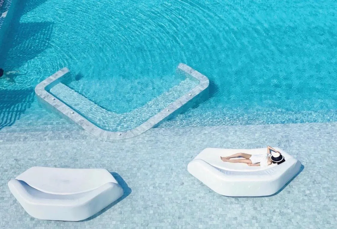 Swimming pool in Veranda Residence Pattaya by IN