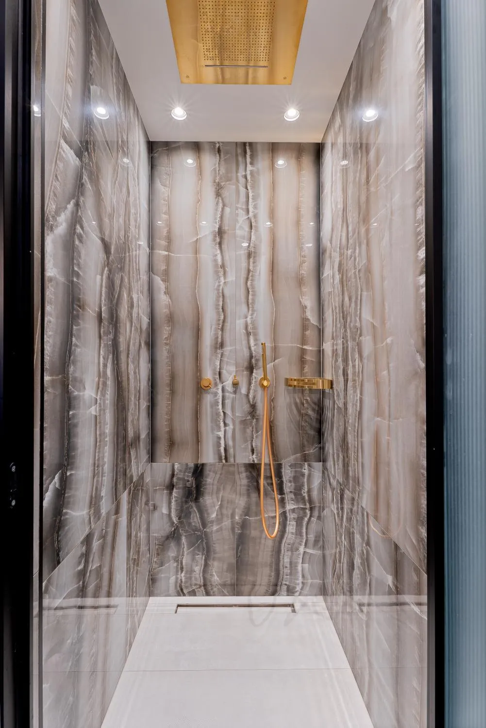 Shower in Baltic Beach Hotel & SPA