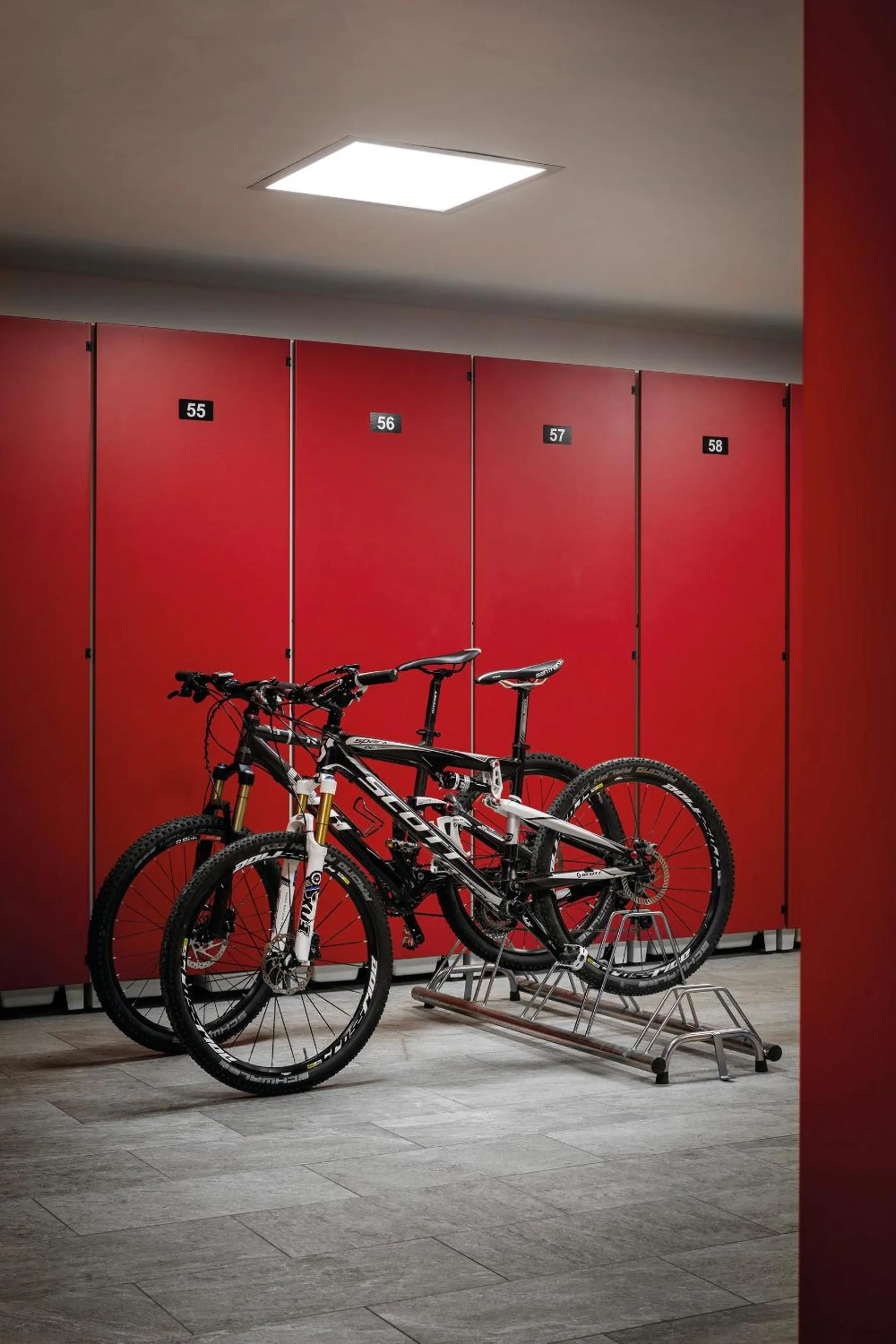 Skiing in Hotel Tyrol