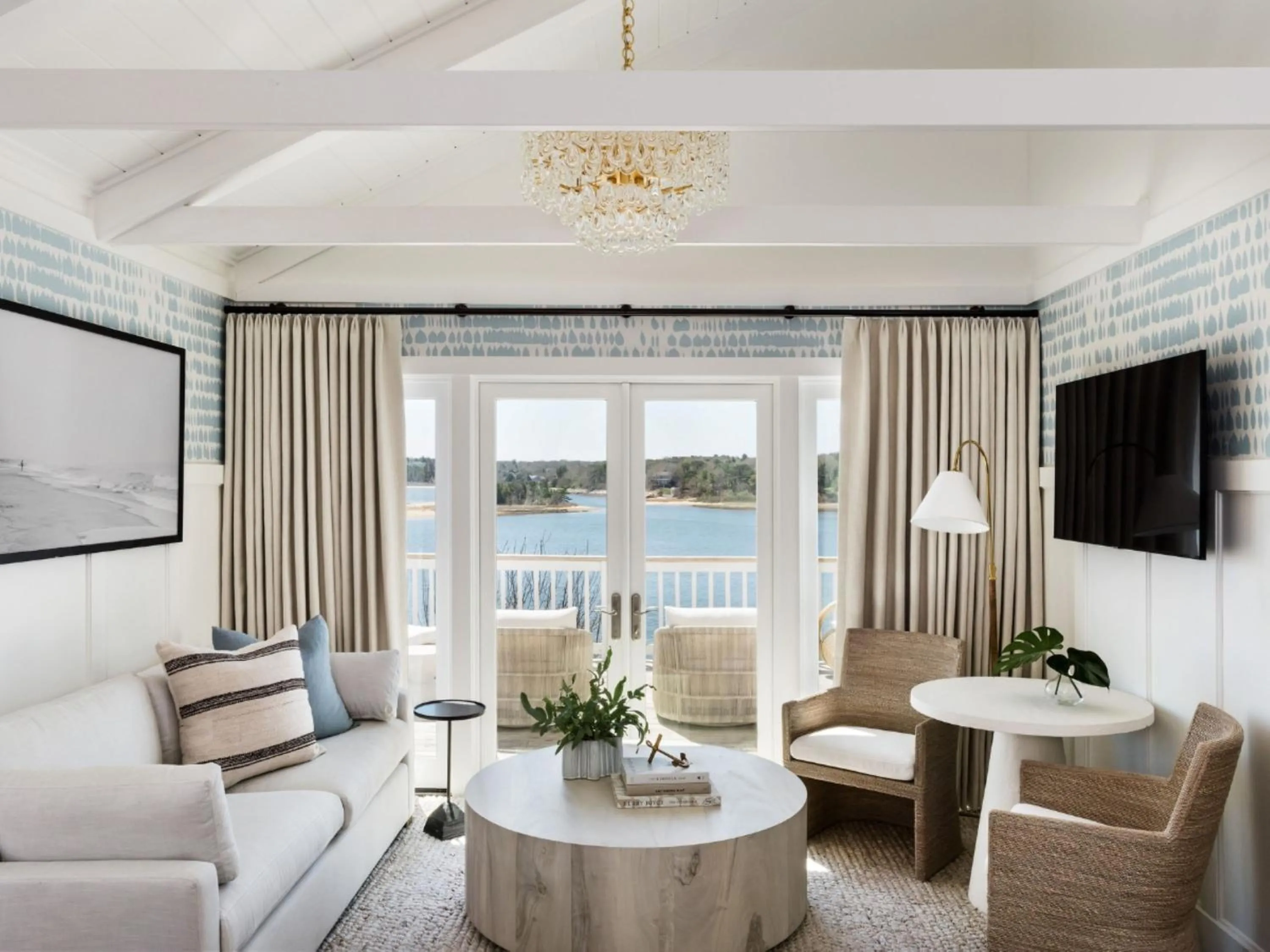 Living room in Wequassett Resort and Golf Club