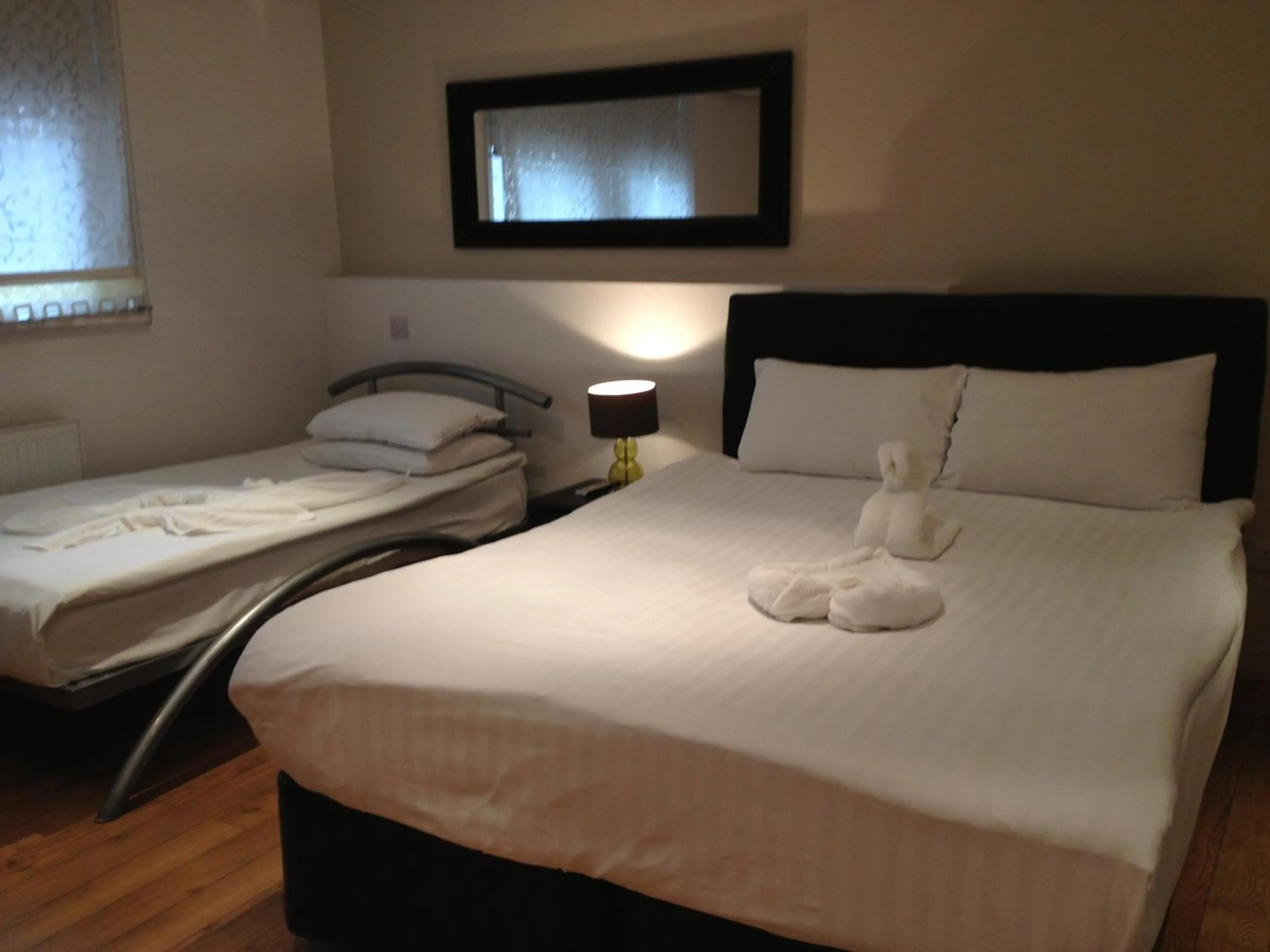 Bedroom in NOX West End Lane I