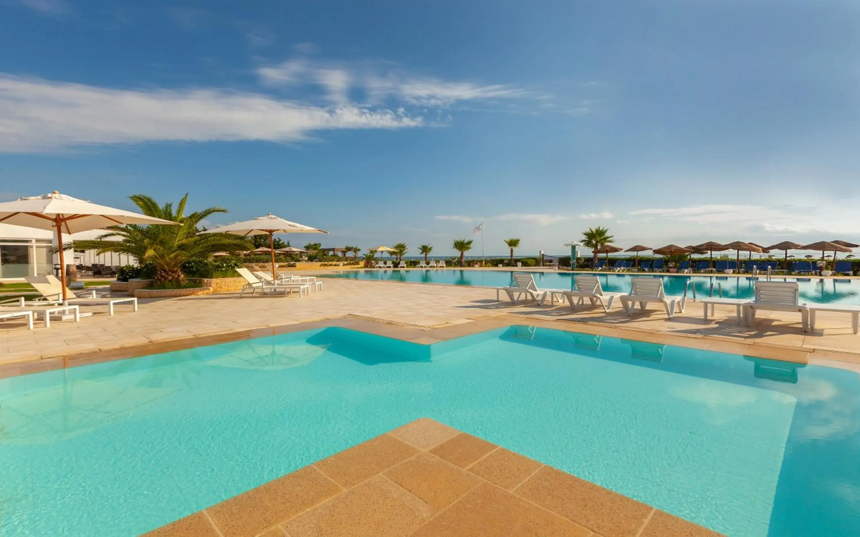 Swimming pool in Hotel Nour Congress & Resort Swimming pool in Hotel Nour Congress & Resort