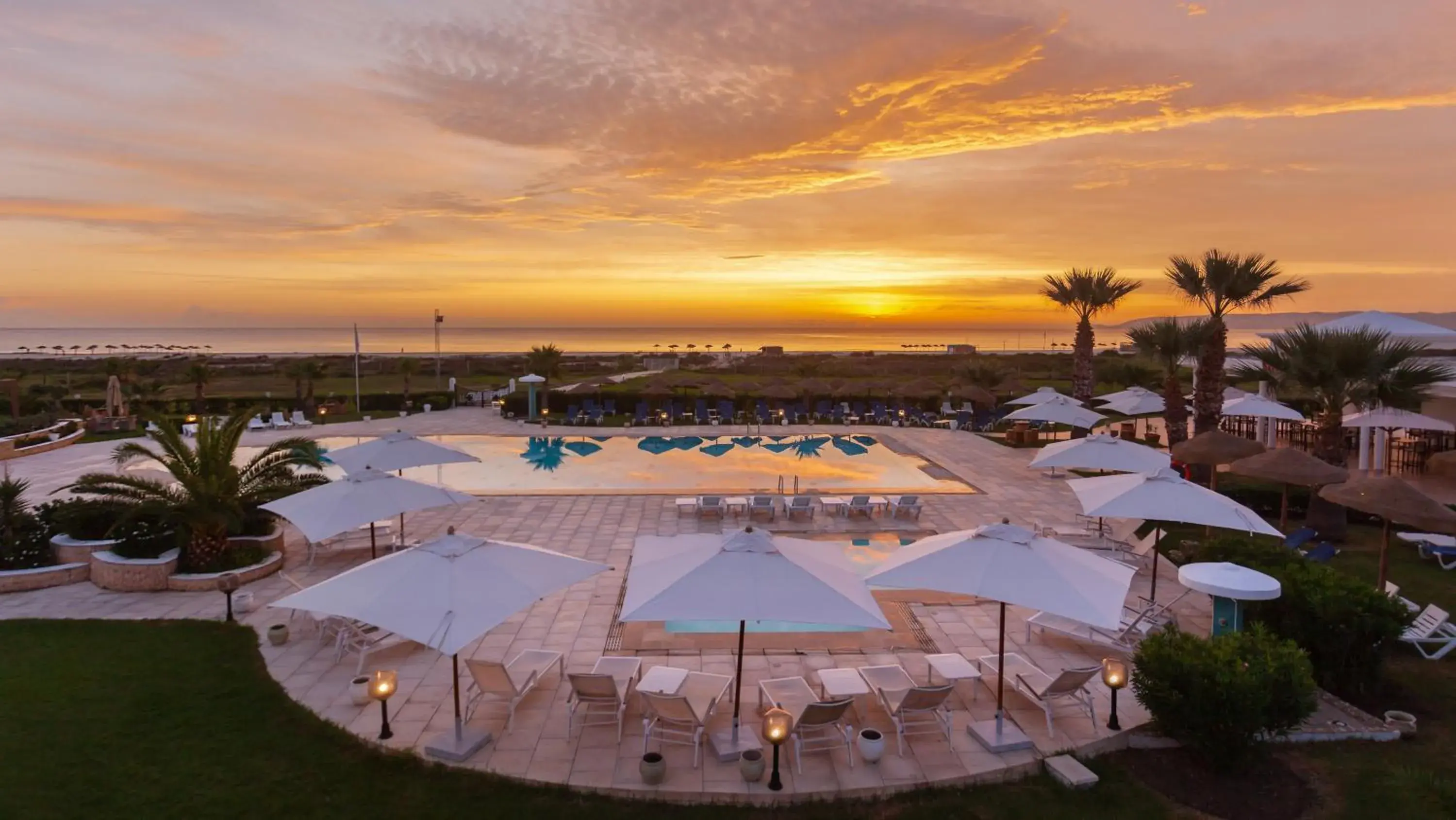 Pool view in Hotel Nour Congress & Resort Pool view in Hotel Nour Congress & Resort