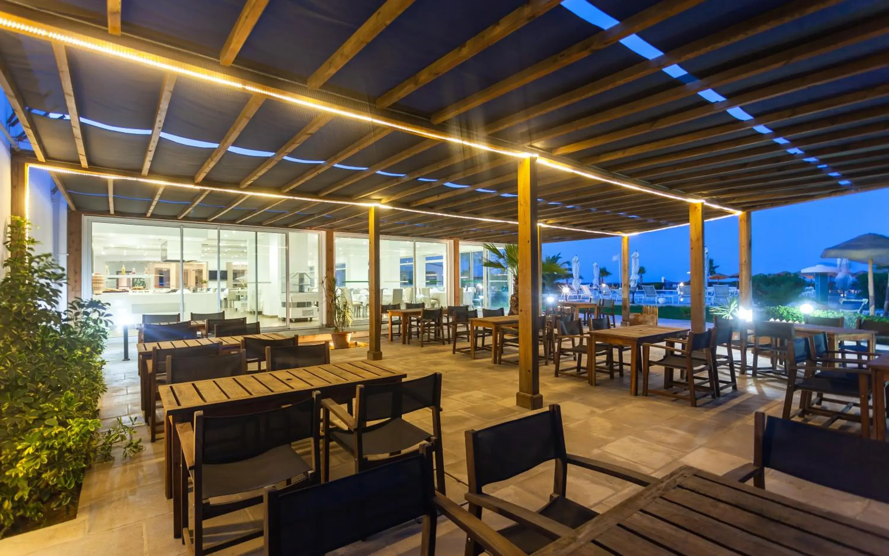 Restaurant/places to eat in Hotel Nour Congress & Resort Restaurant/places to eat in Hotel Nour Congress & Resort